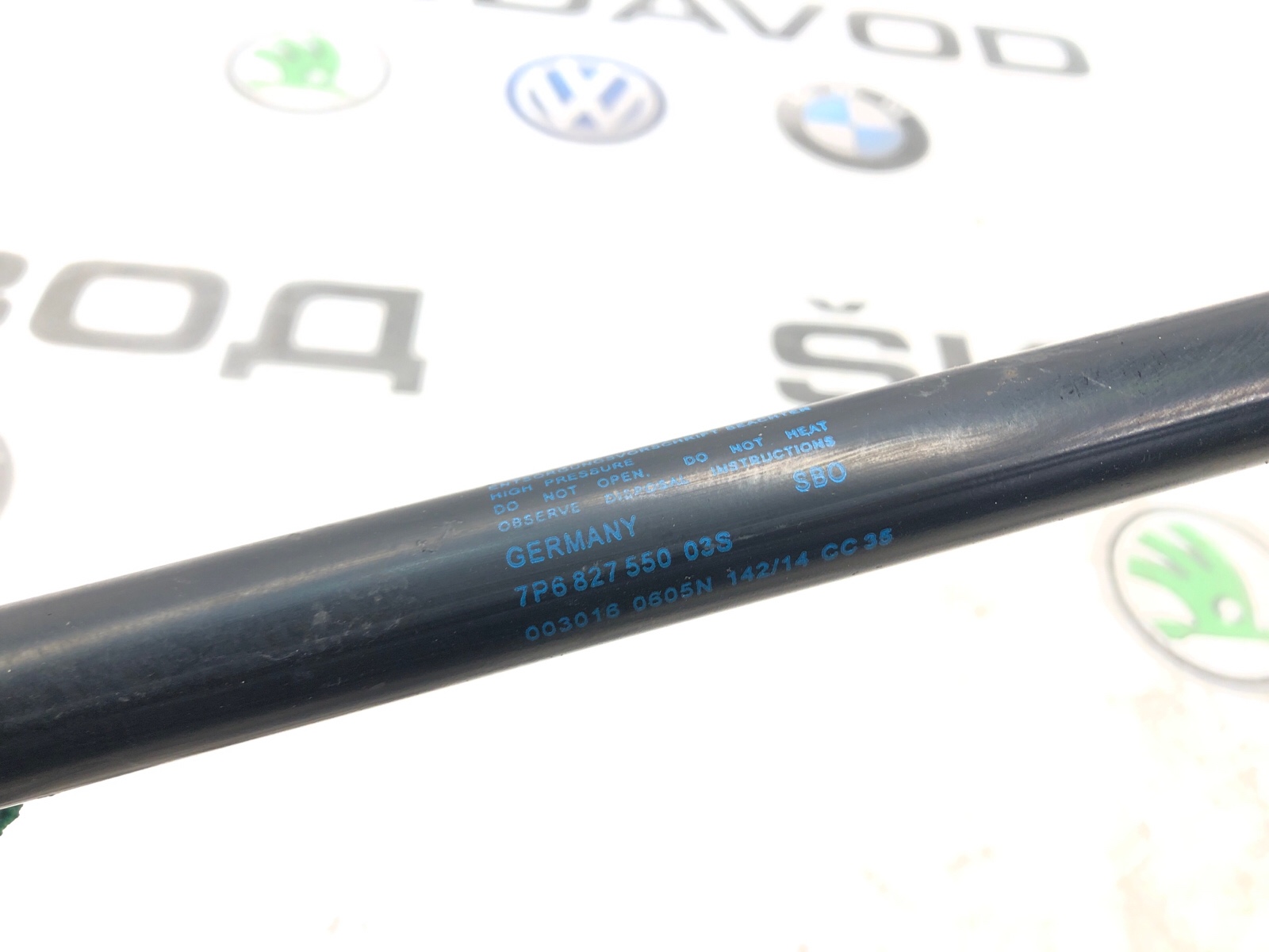 Амортизатор крышки багажника, 1000 рублей, Москва