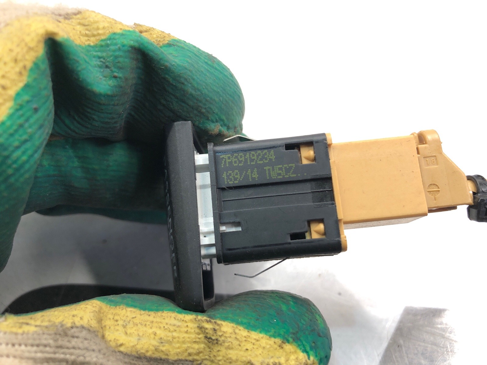 Кнопка PASSENGER AIR BAG, 500 рублей, Москва