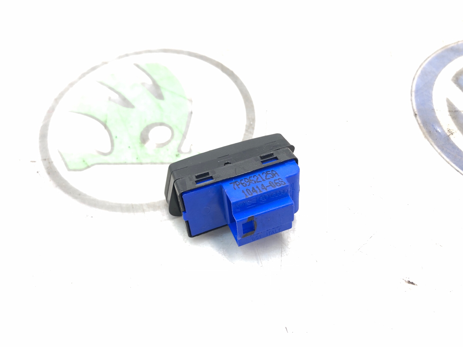 кнопка центрального замка, 1000 рублей, Москва