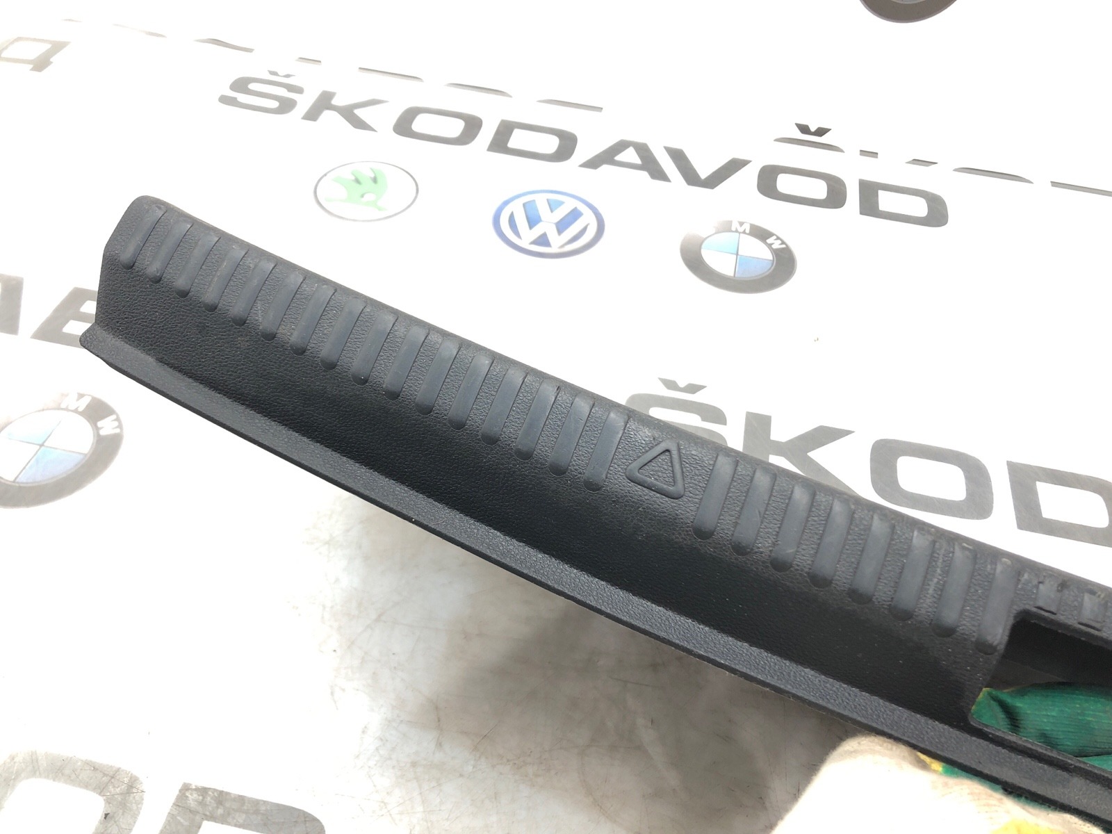 Накладка замка багажника, 1500 рублей, Москва