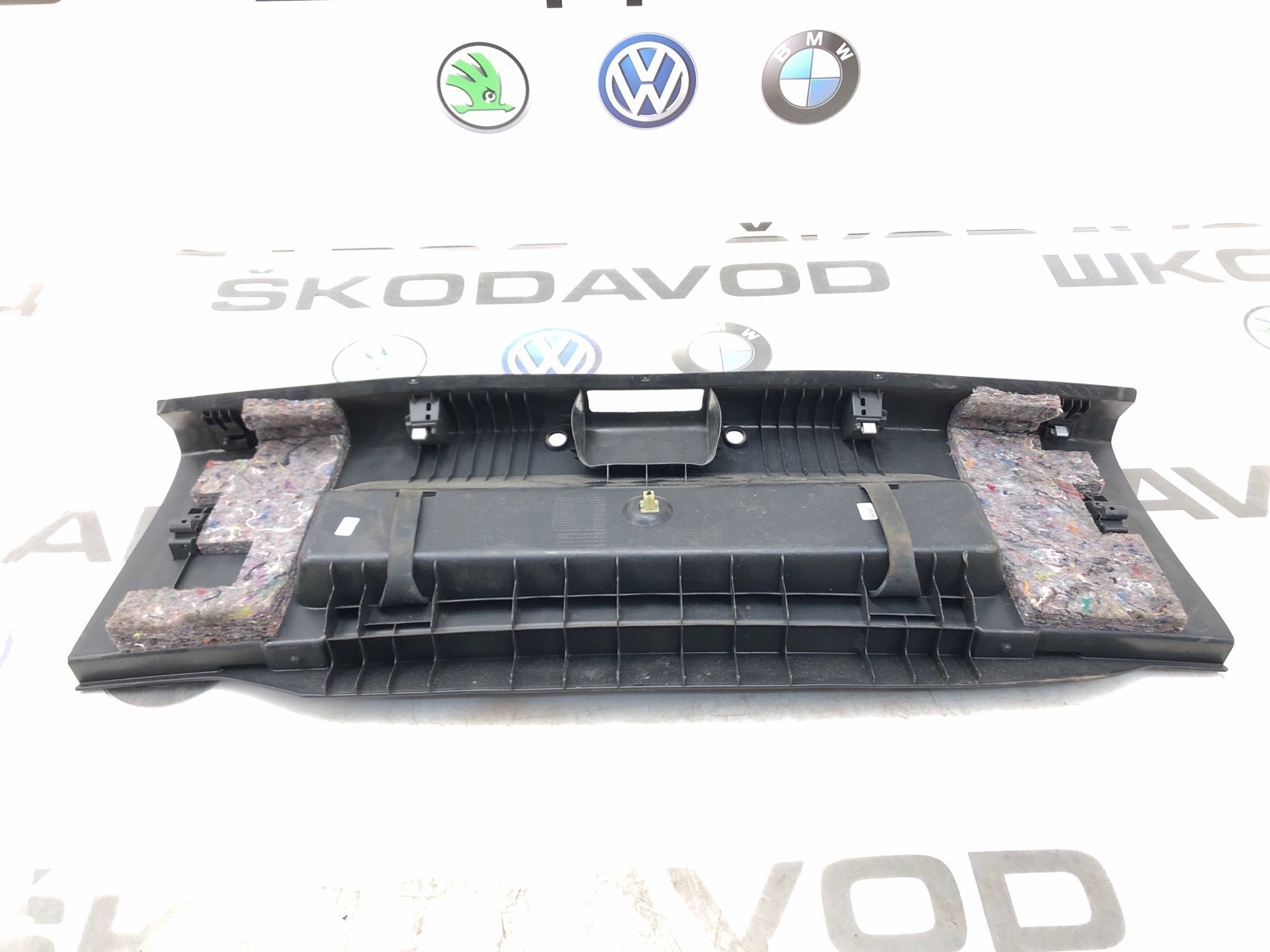 Накладка замка багажника, 1500 рублей, Москва