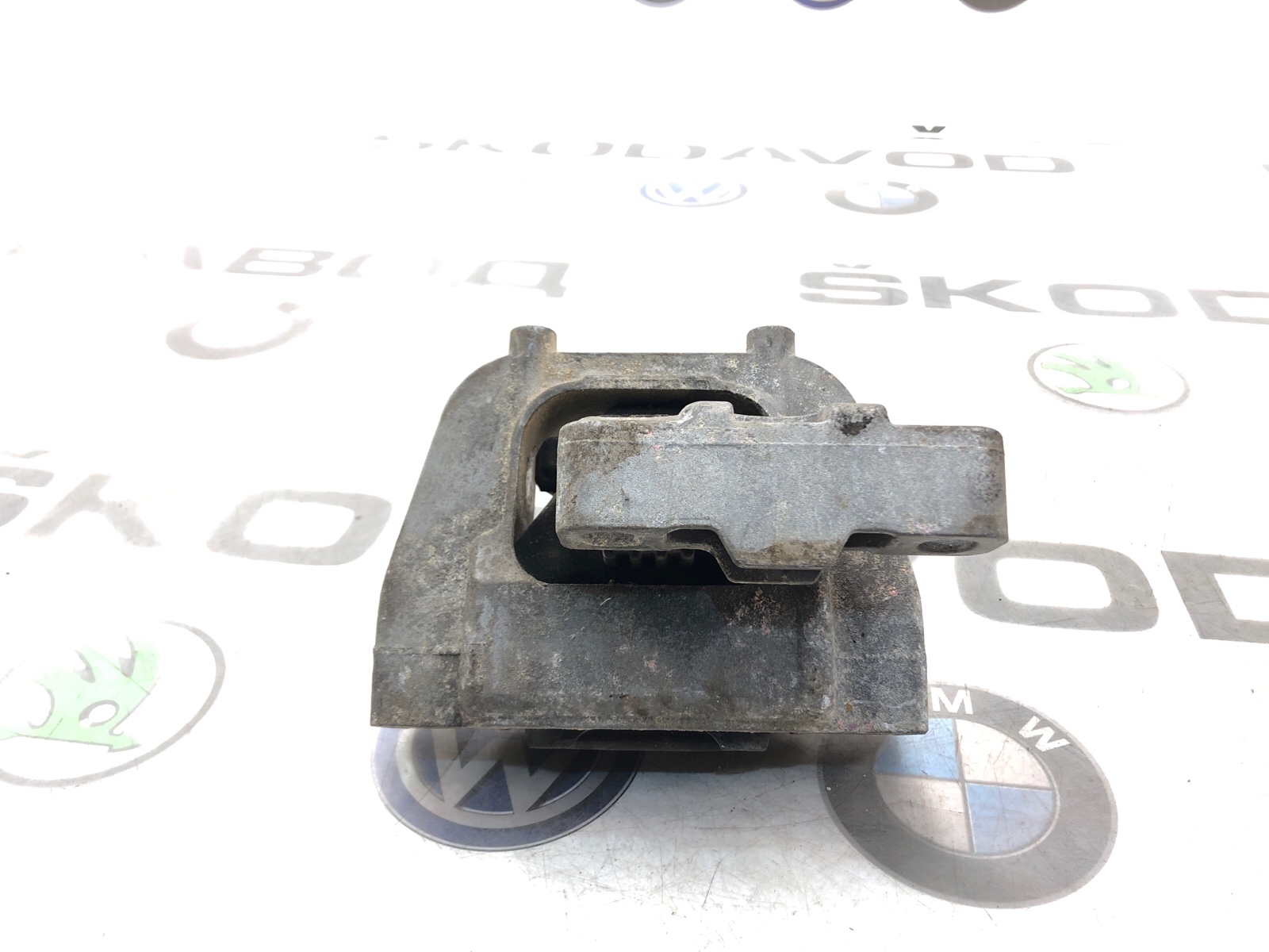 Опора двигателя, 2000 рублей, Москва