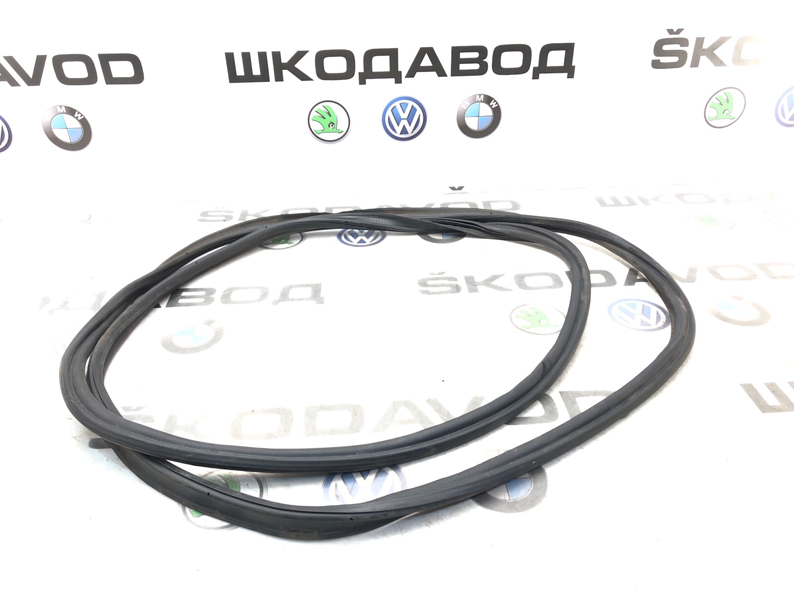 Уплотнитель проема багажника, 1500 рублей, Москва