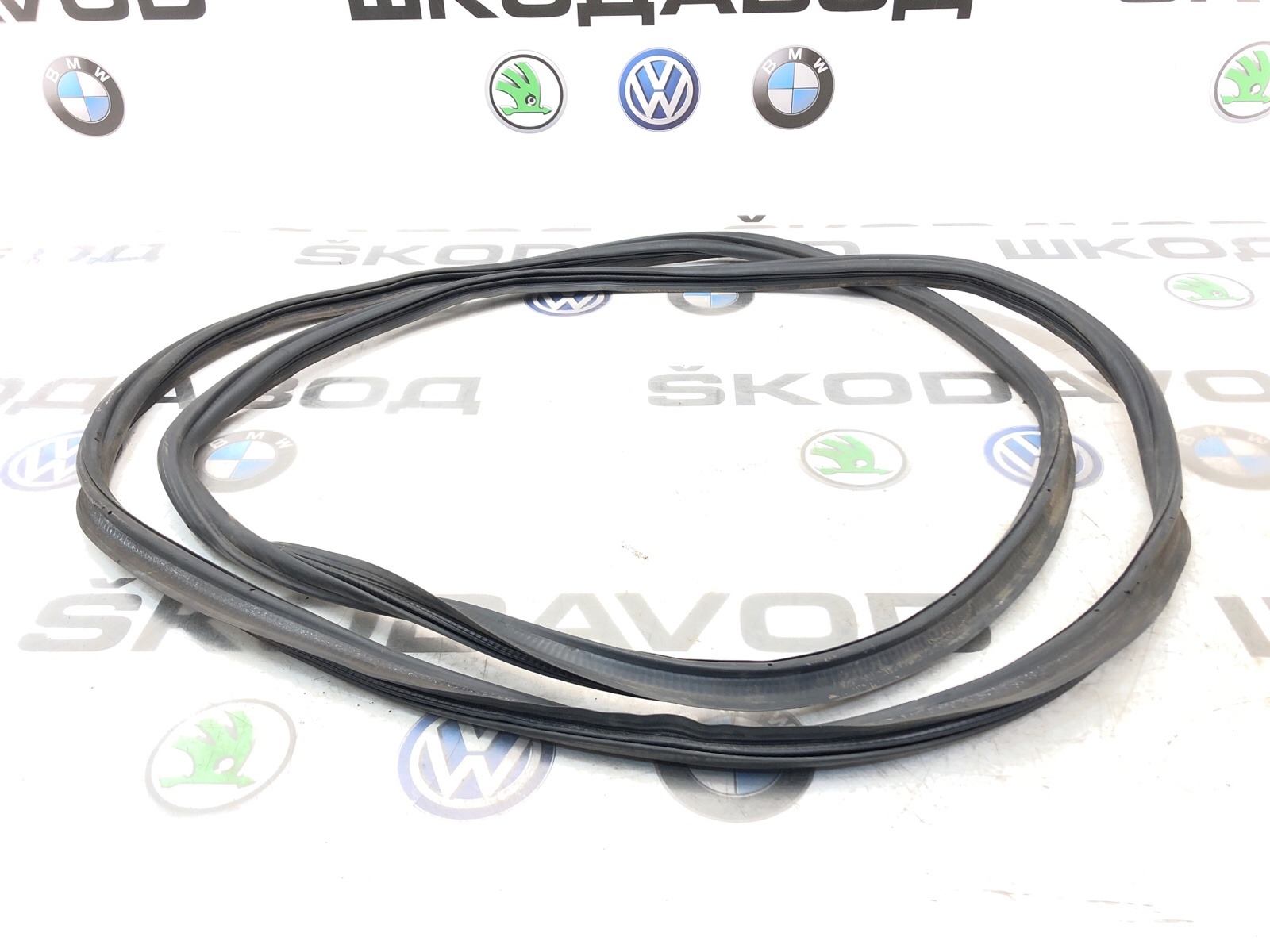 Уплотнитель проема багажника, 1500 рублей, Москва