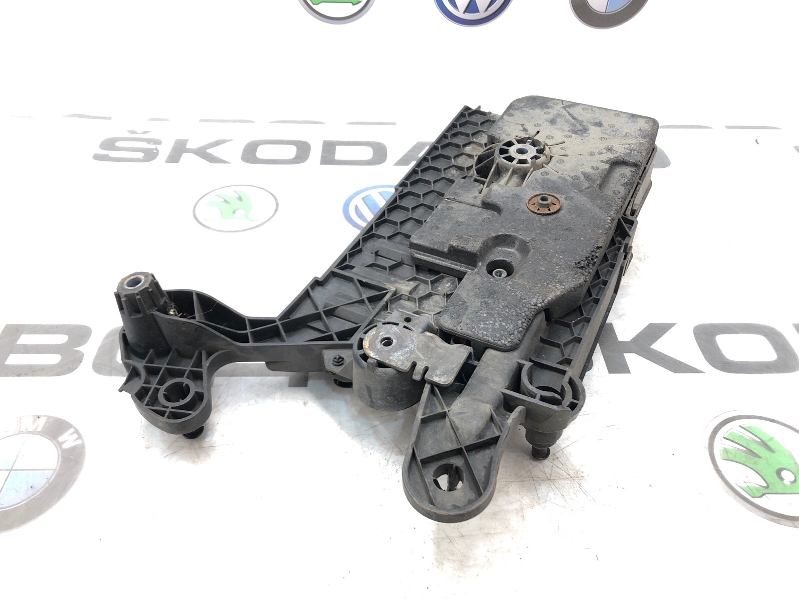 Площадка аккумулятора (АКБ), 1000 рублей, Москва