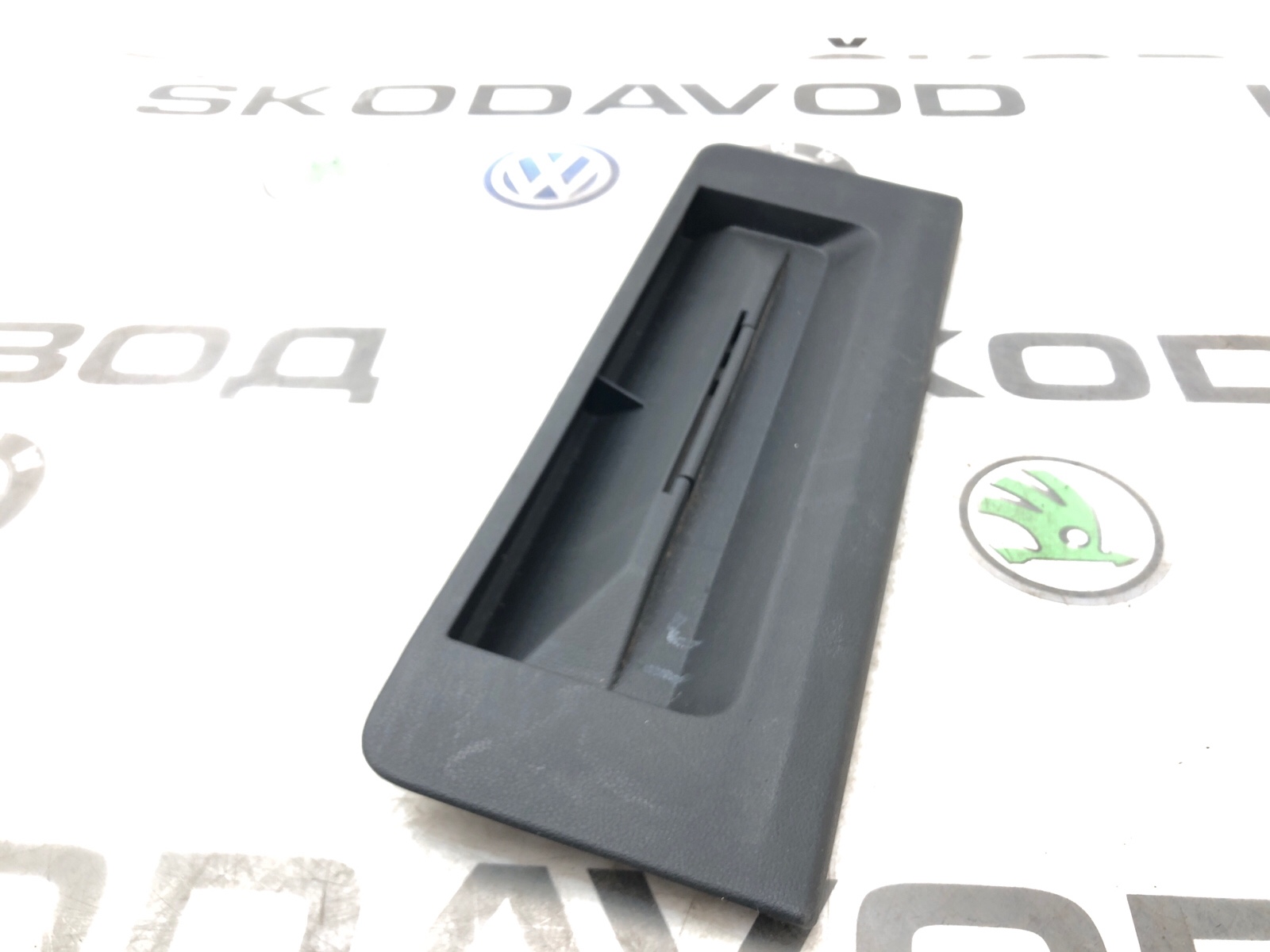 Накладка багажника, 1000 рублей, Москва