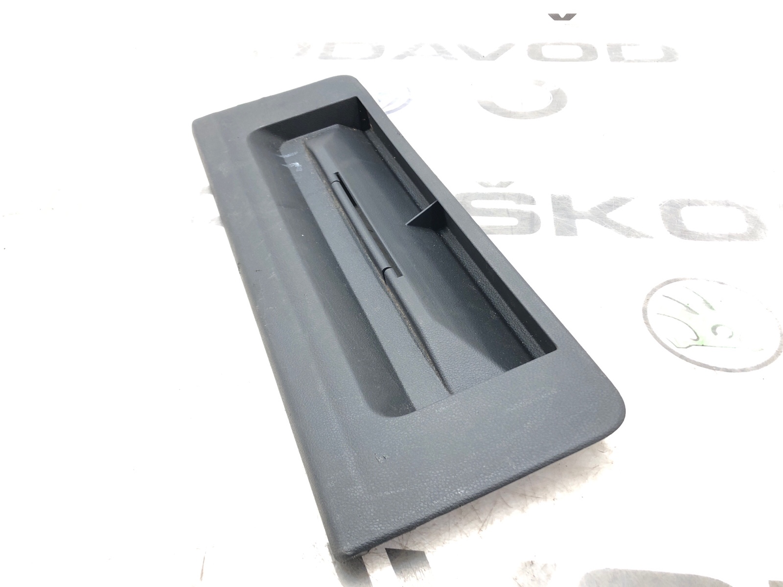 Накладка багажника, 1000 рублей, Москва