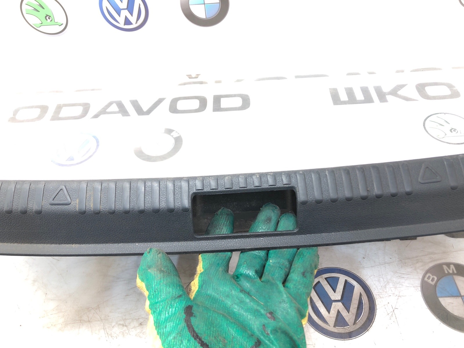 Накладка замка багажника, 1500 рублей, Москва