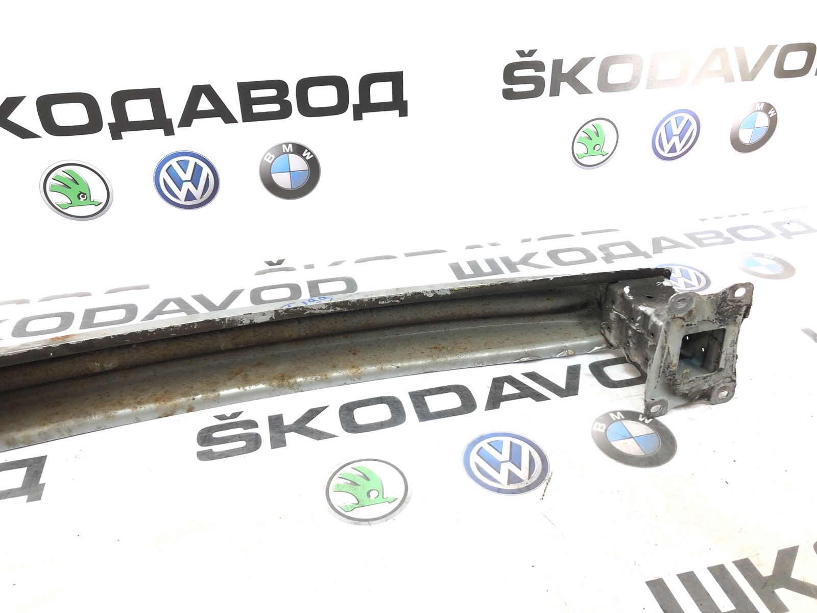 усилитель бампера, 1000 рублей, Москва