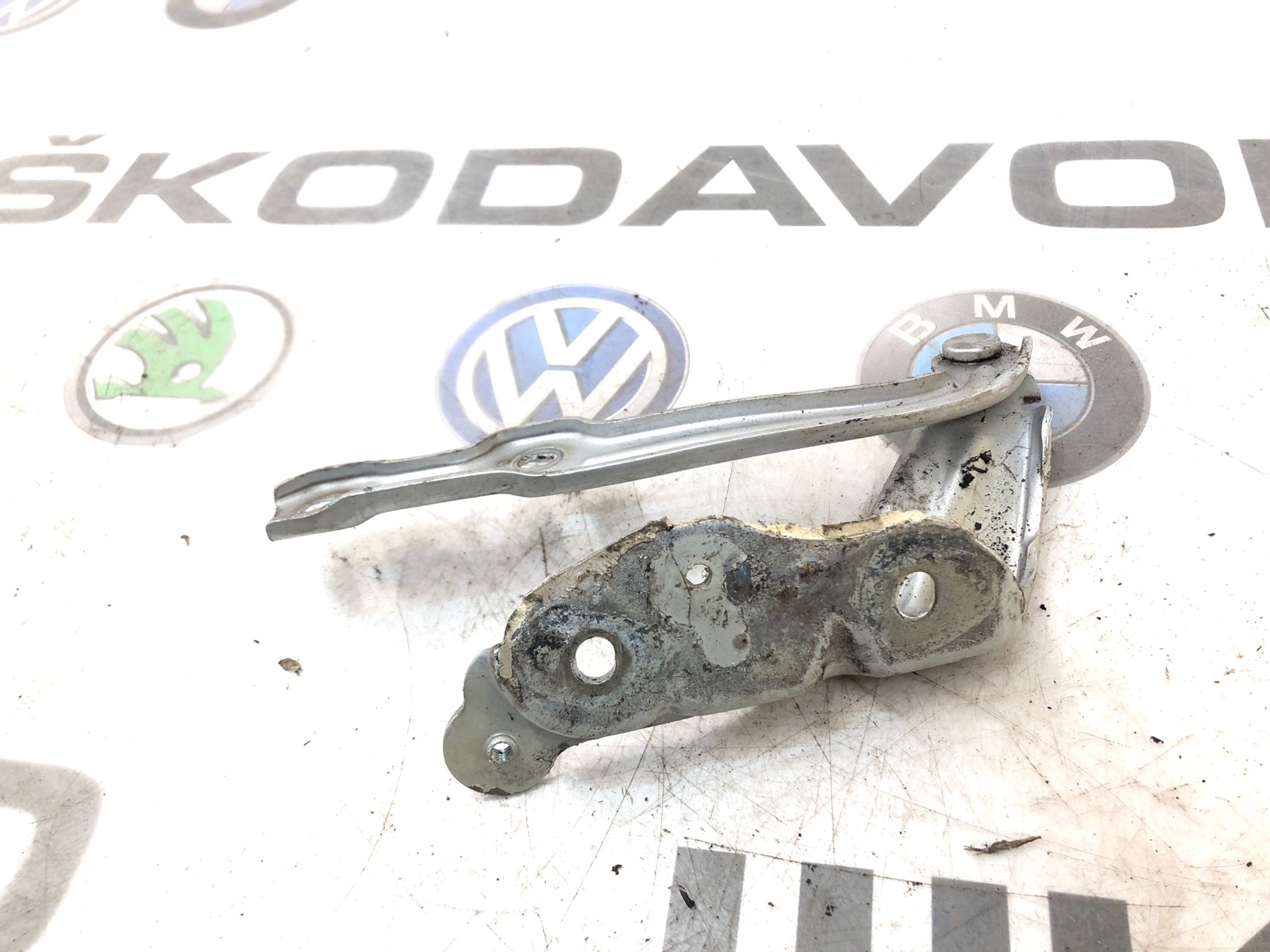 петля капота, 2000 рублей, Москва