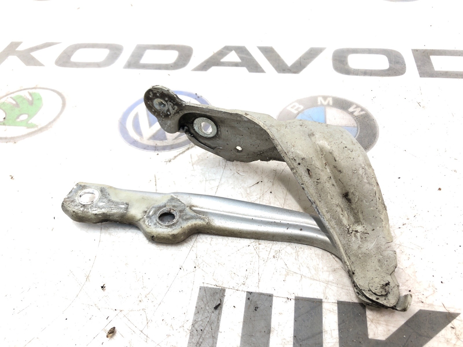 петля капота, 2000 рублей, Москва