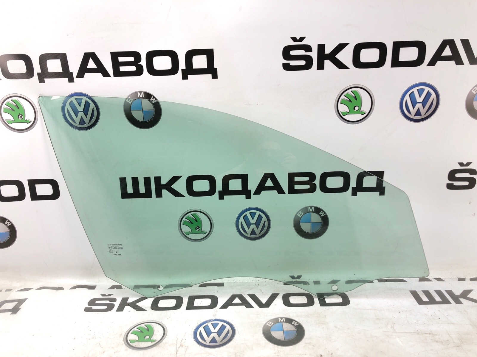 Стекло двери, 2000 рублей, Москва