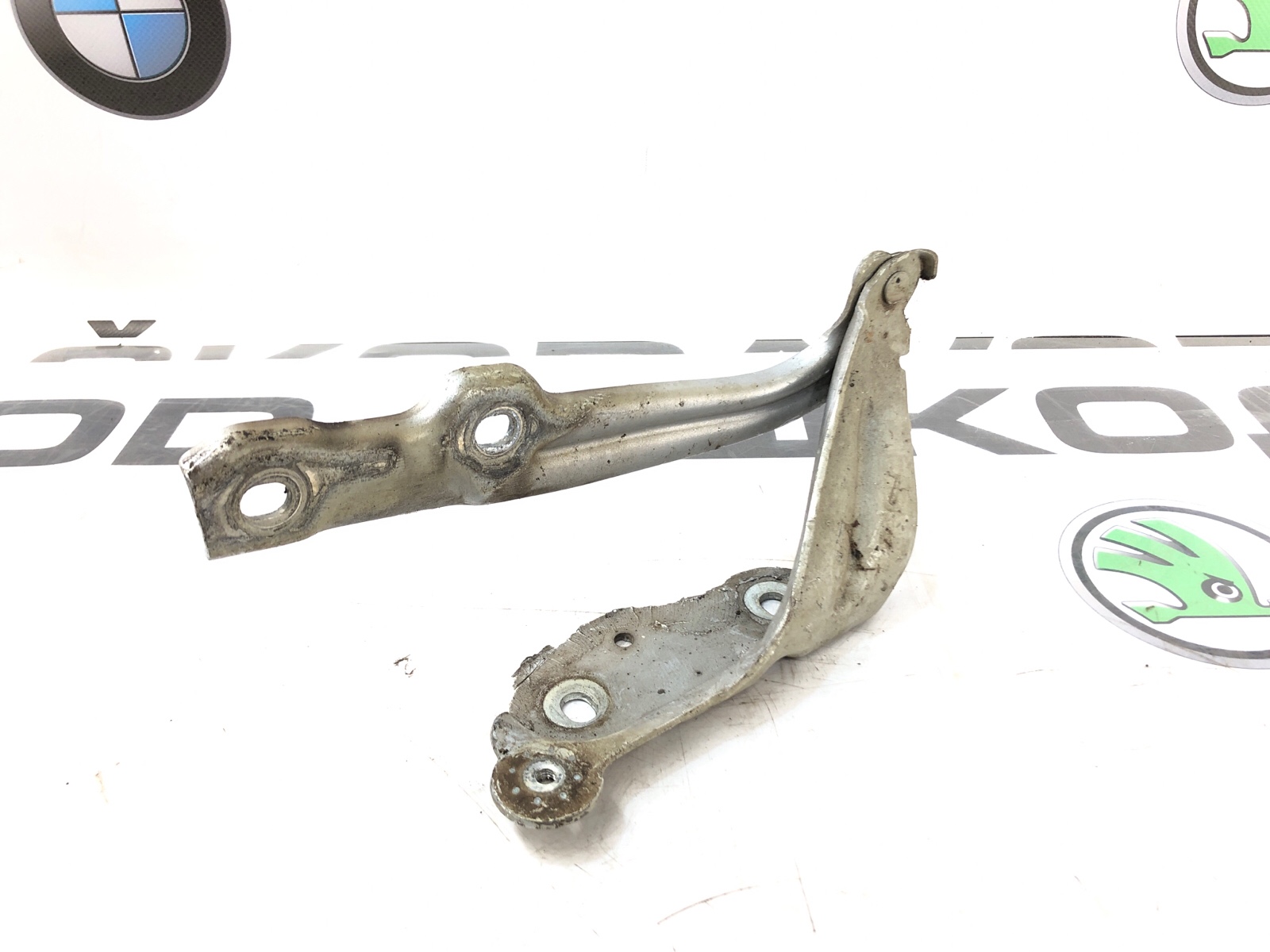 петля капота, 2000 рублей, Москва