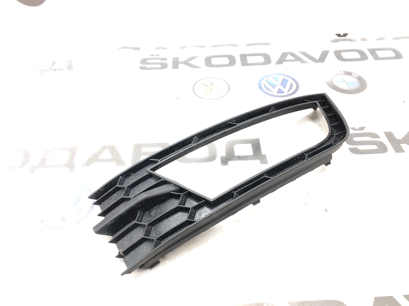 Накладка противотуманной фары ПТФ, 1000 рублей, Москва