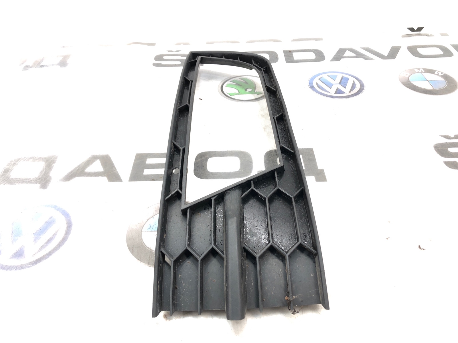 Накладка противотуманной фары ПТФ, 1000 рублей, Москва