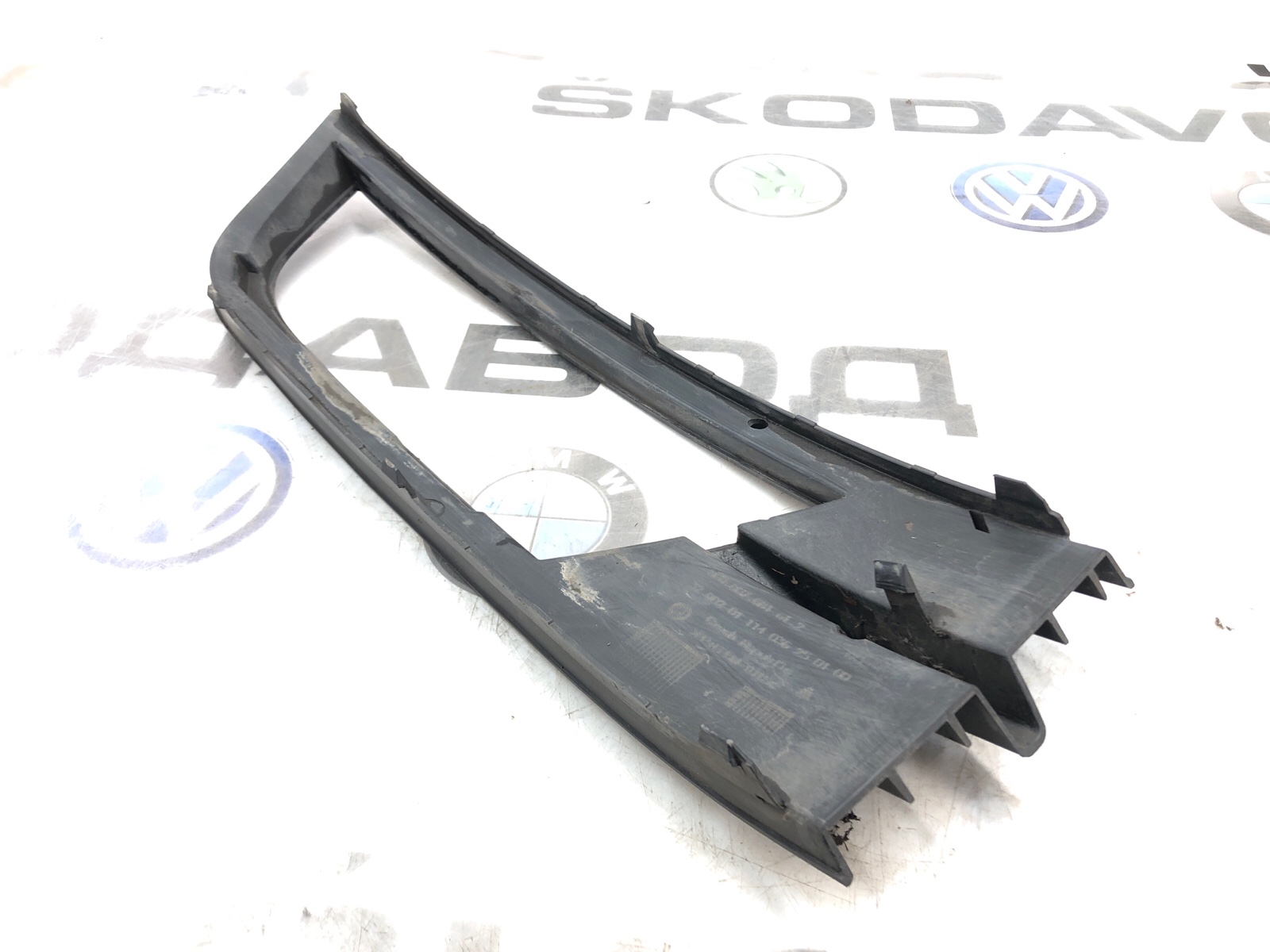 Накладка противотуманной фары ПТФ, 1000 рублей, Москва