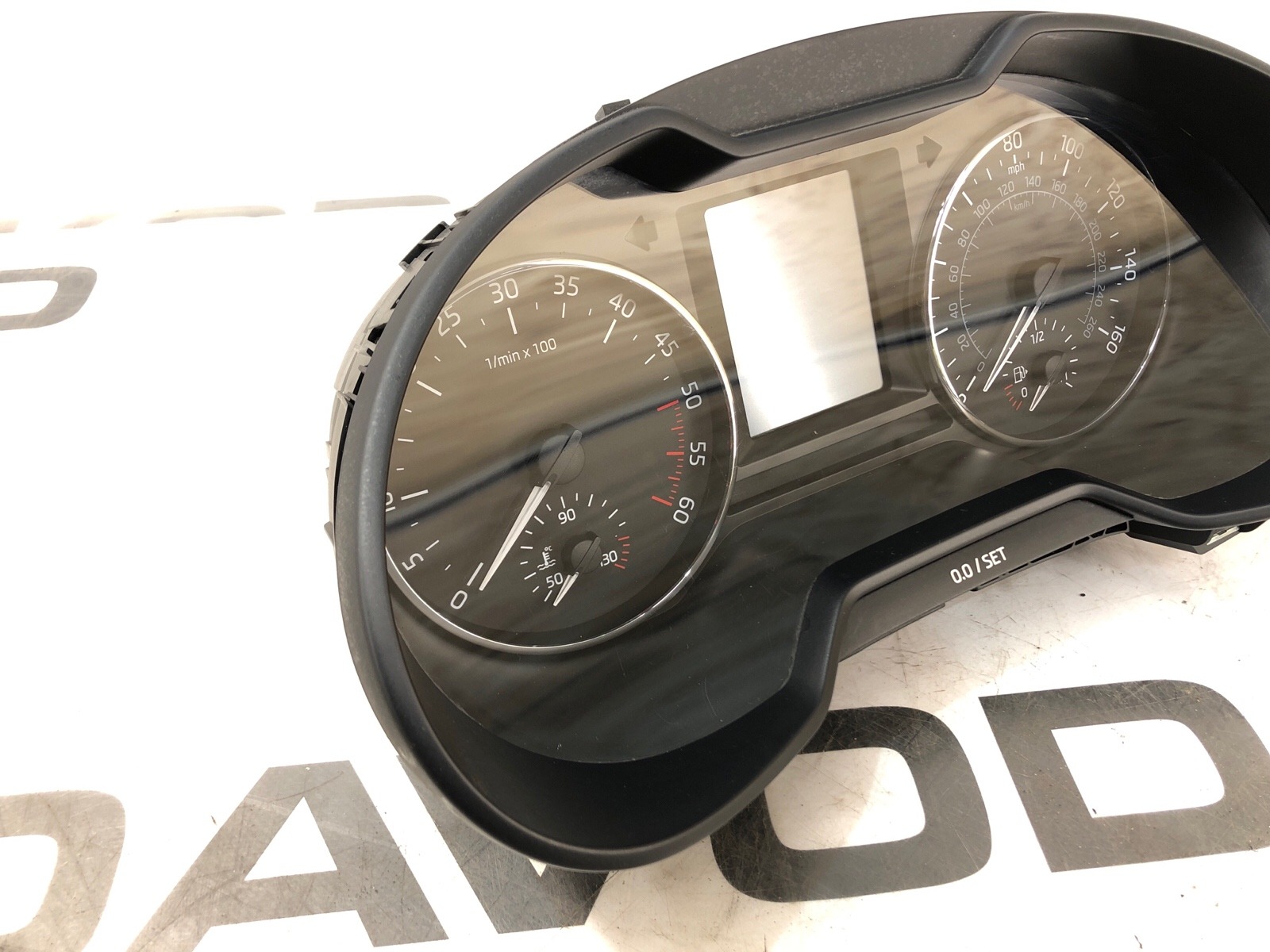 панель приборов, 3000 рублей, Москва