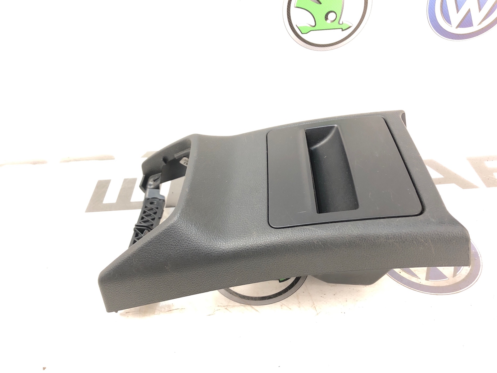 Пепельница, 2000 рублей, Москва