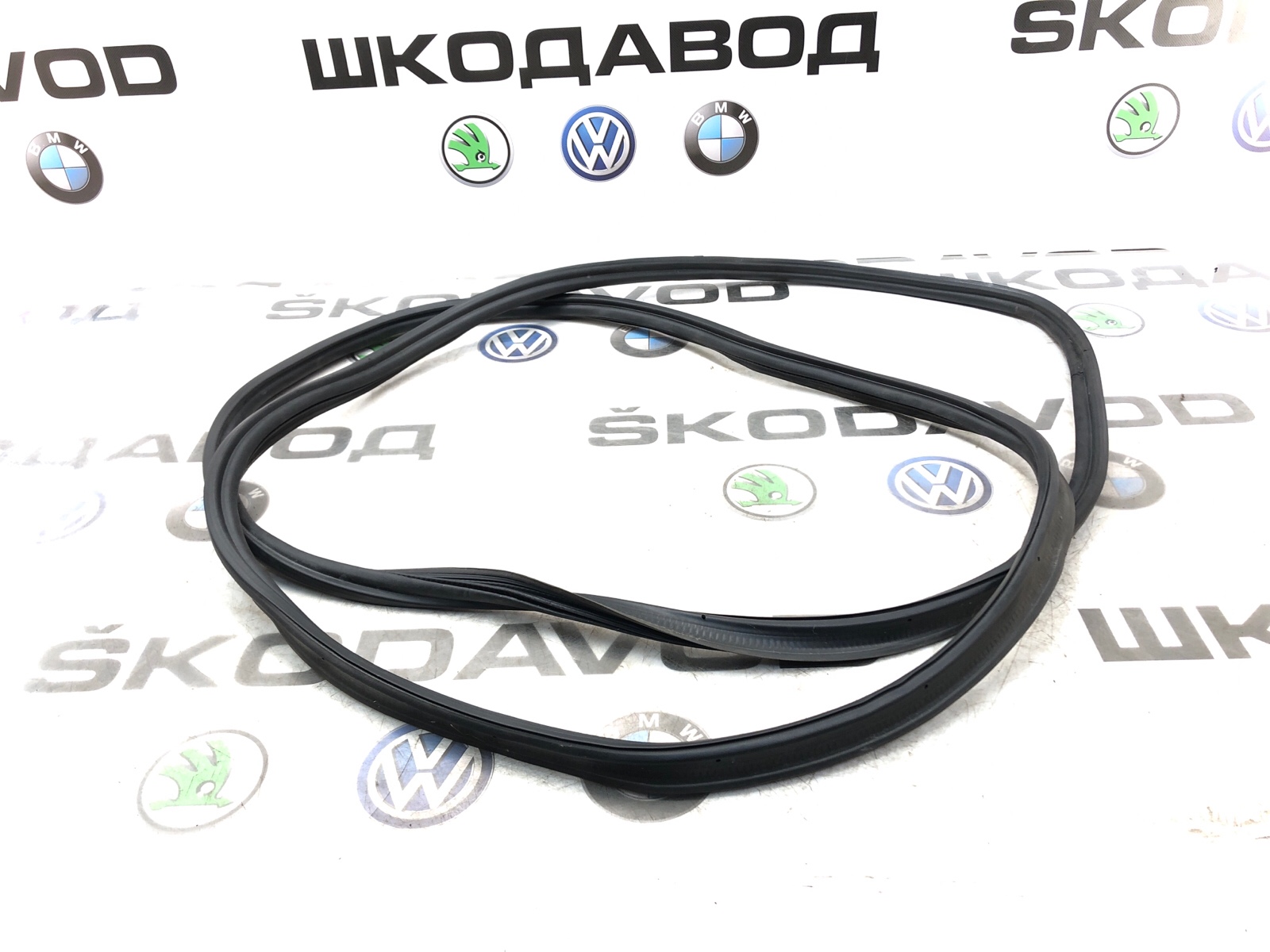 Уплотнитель проема багажника, 2000 рублей, Москва