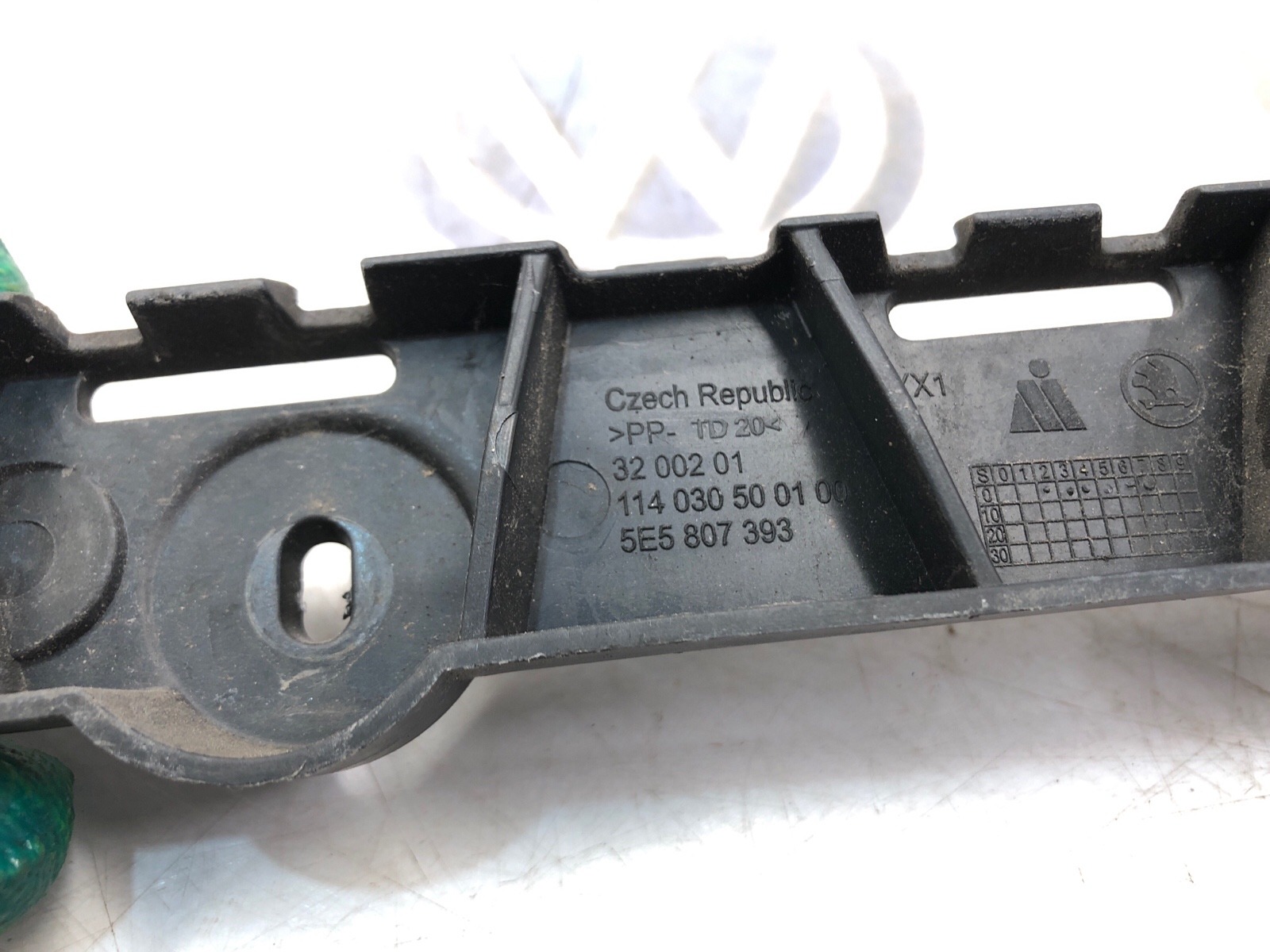 Направляющая бампера, 1000 рублей, Москва