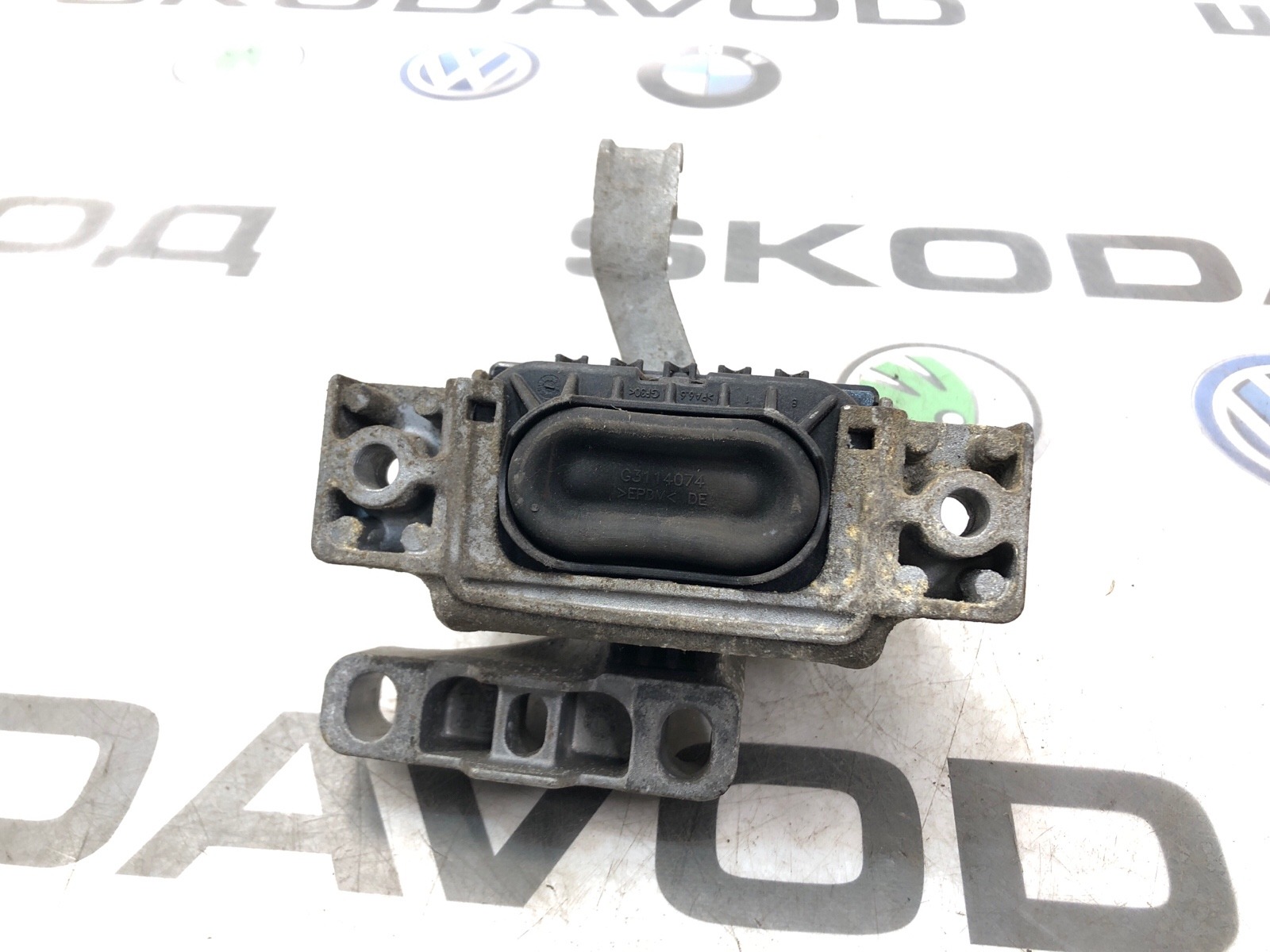 Опора двигателя, 2000 рублей, Москва