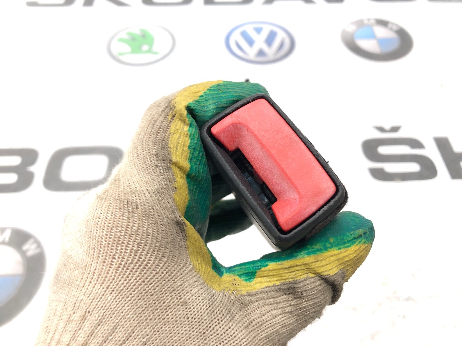 Замок ремня безопасности, 3000 рублей, Москва