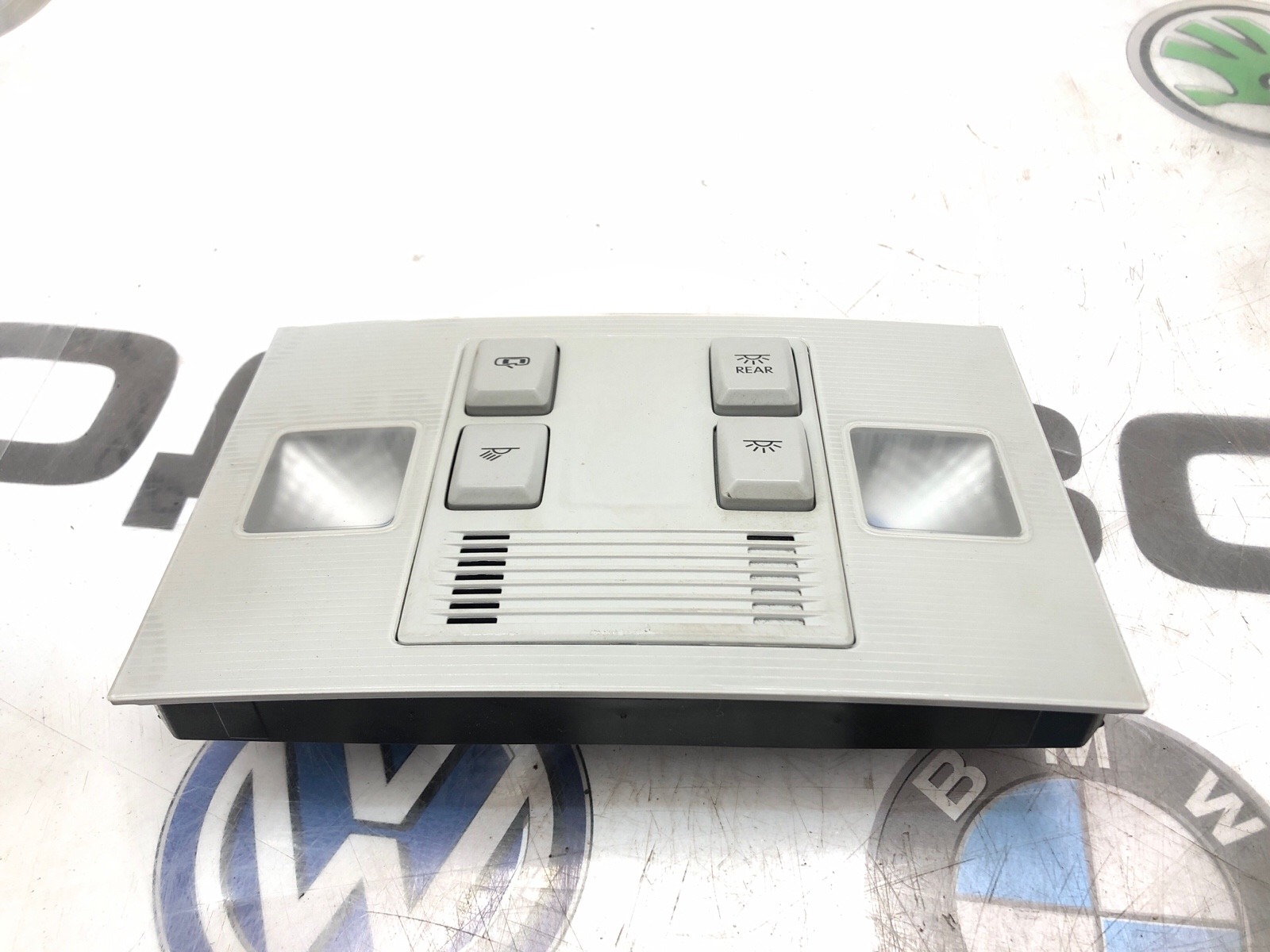 Плафон освещения салона, 2000 рублей, Москва