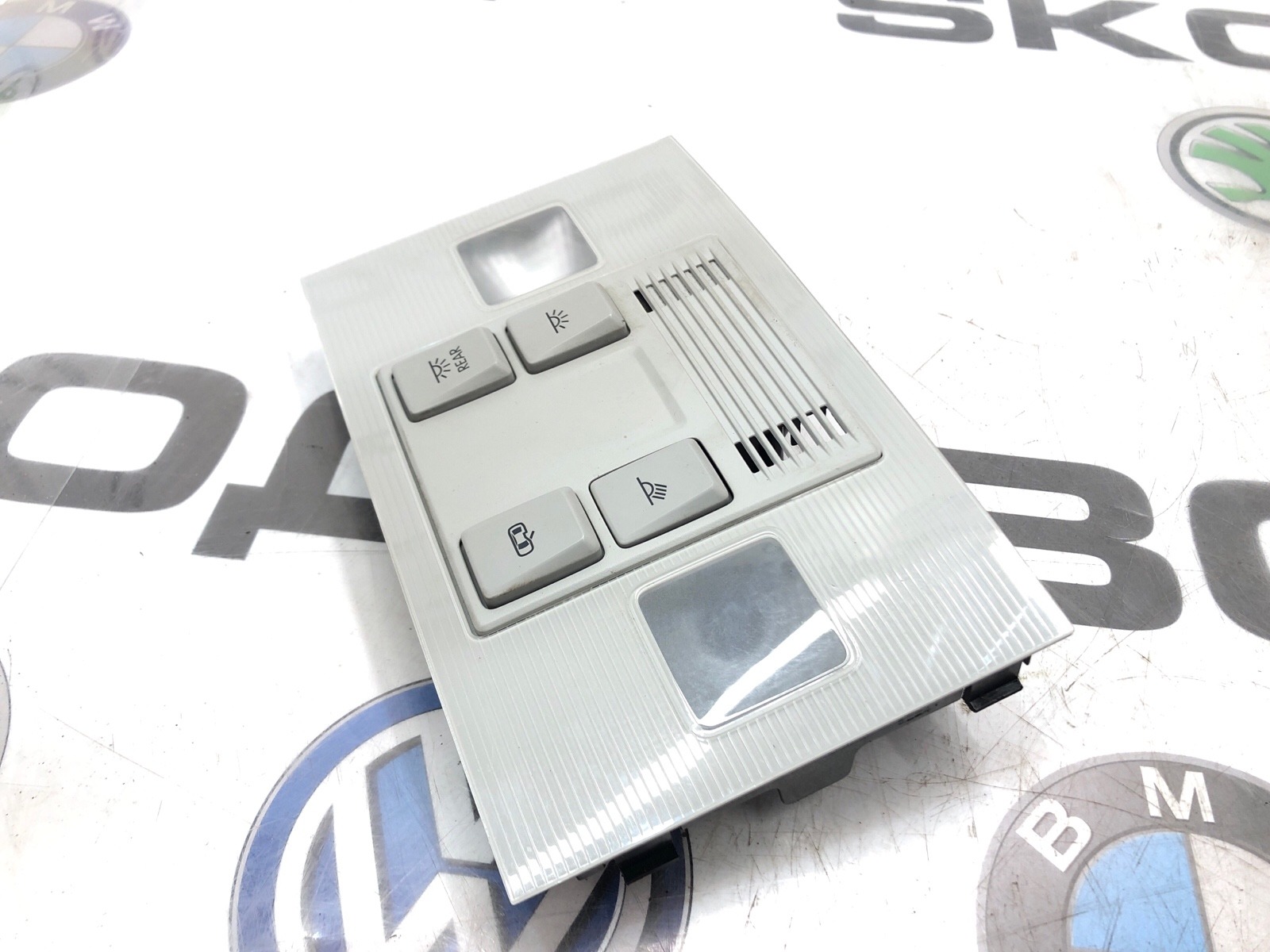 Плафон освещения салона, 2000 рублей, Москва