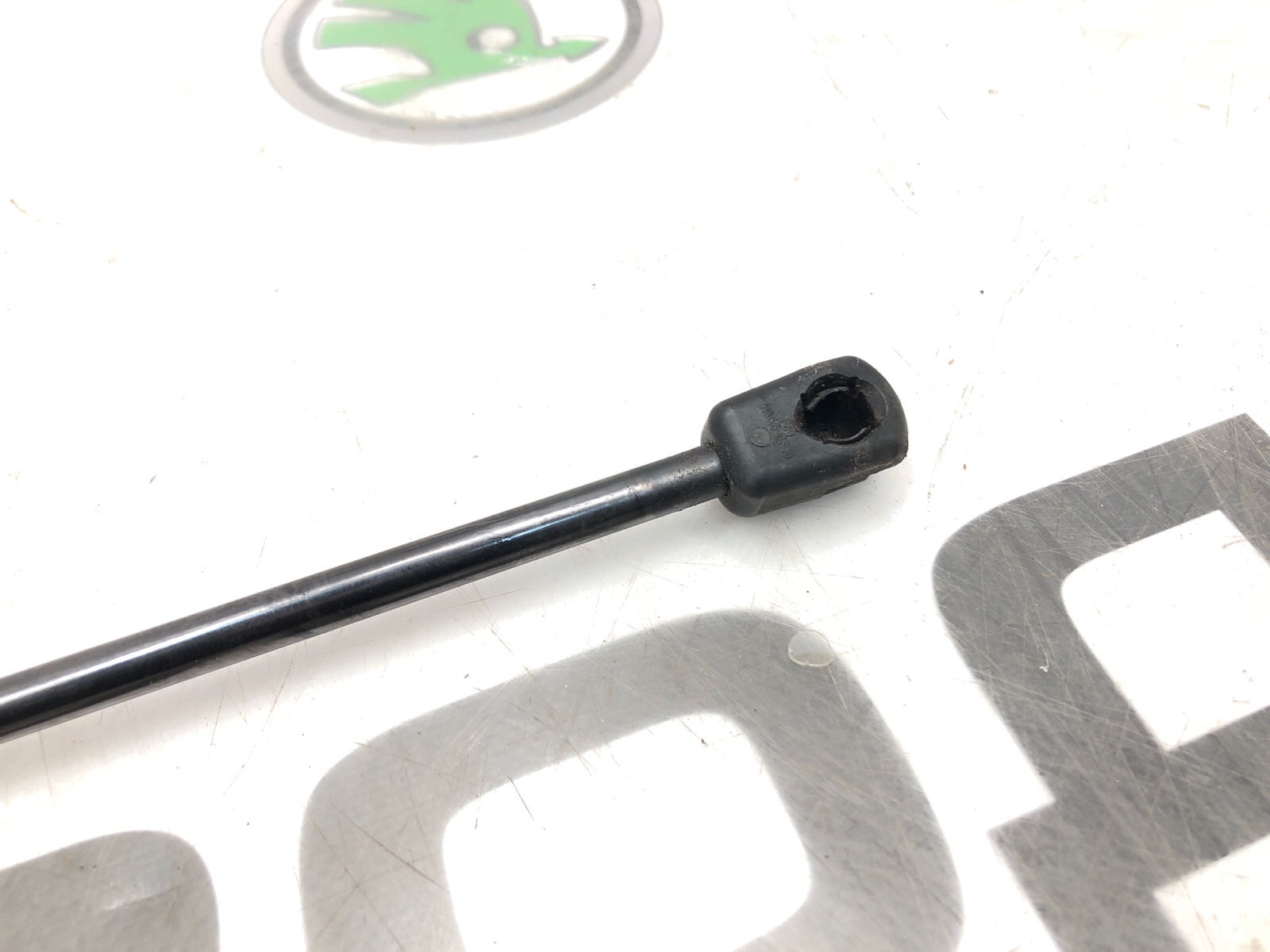 амортизатор капота, 1500 рублей, Москва