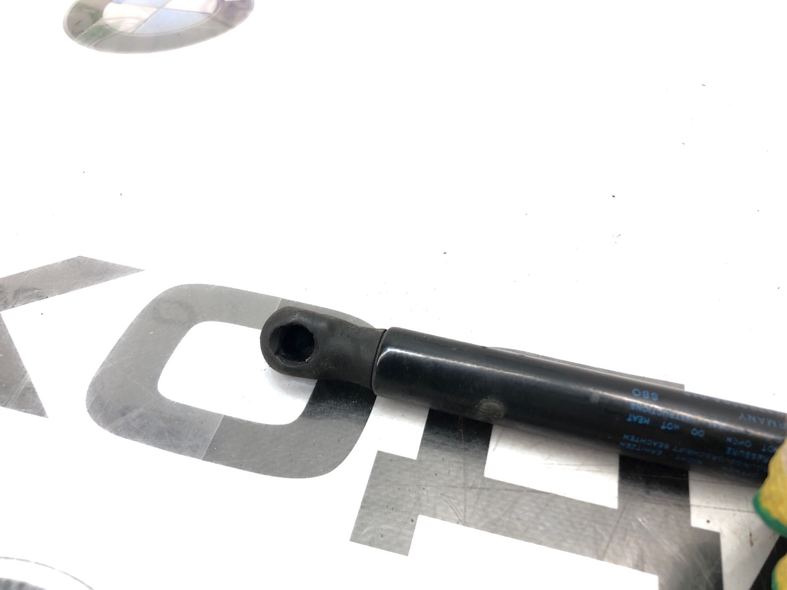 амортизатор капота, 1500 рублей, Москва