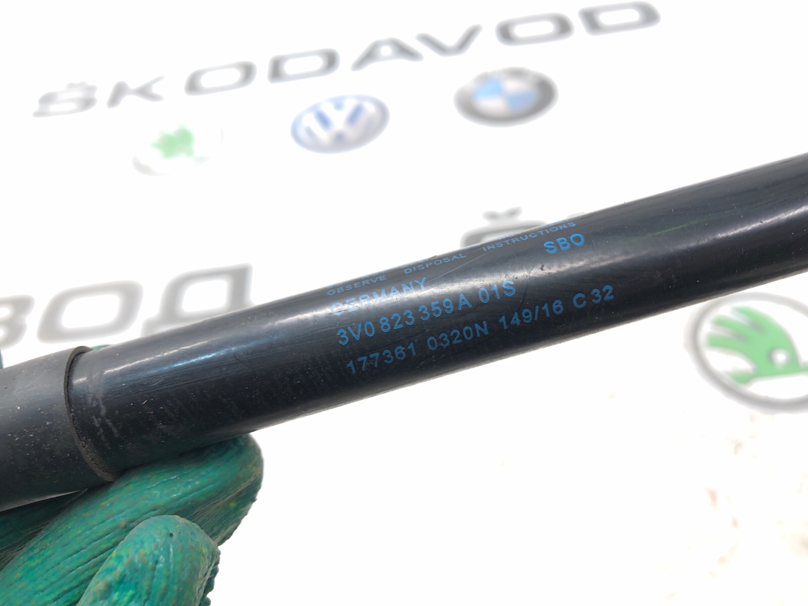 амортизатор капота, 1500 рублей, Москва