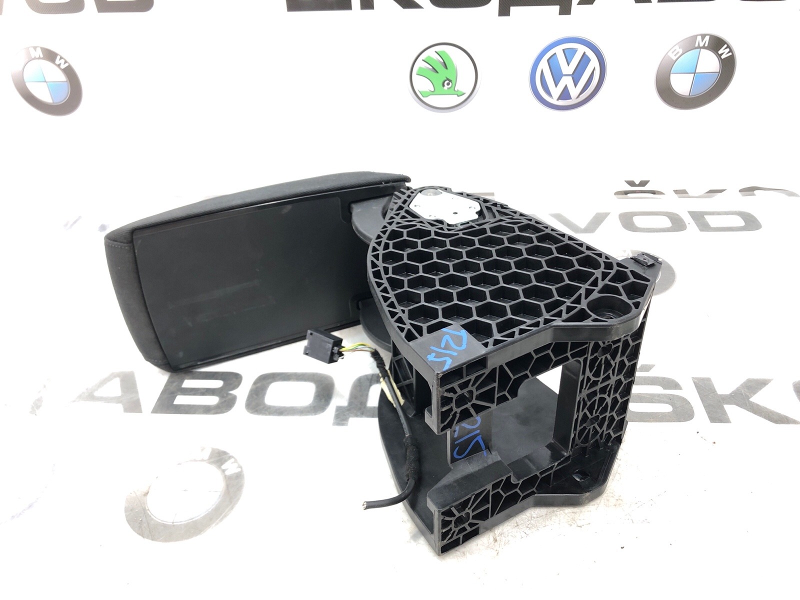 подлокотник, 3000 рублей, Москва