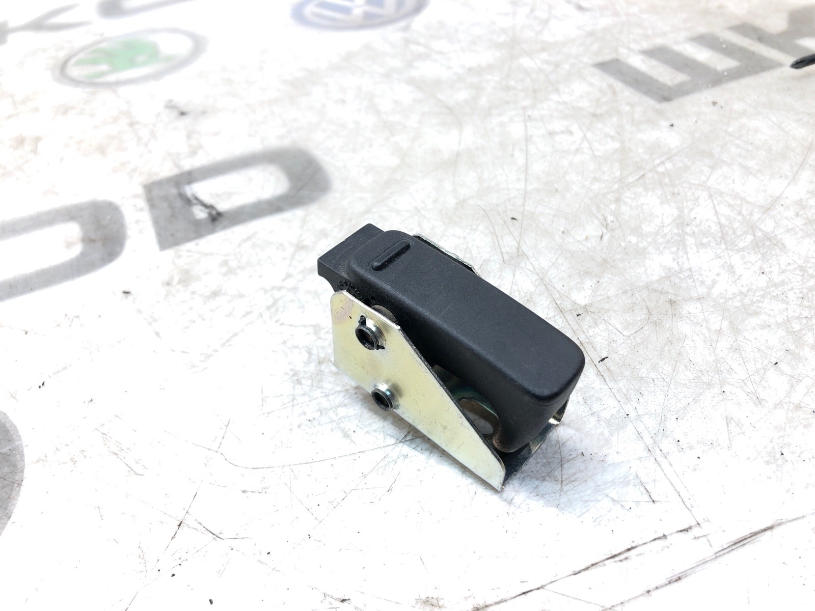 Крючок в багажник, 300 рублей, Москва