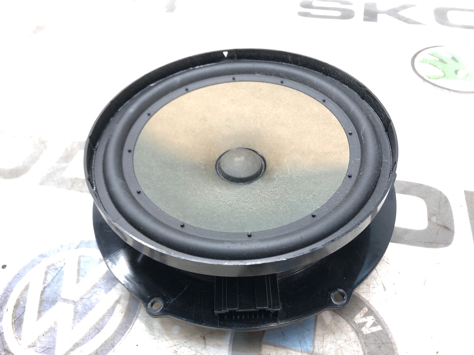 Динамик, 2000 рублей, Москва