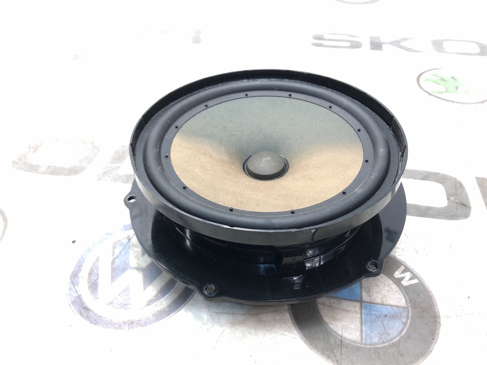 Динамик, 2000 рублей, Москва