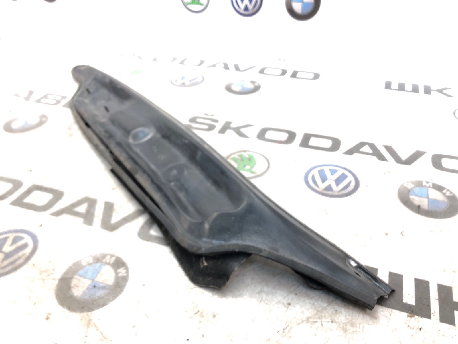 Водосток (водоотводящий короб), 1000 рублей, Москва