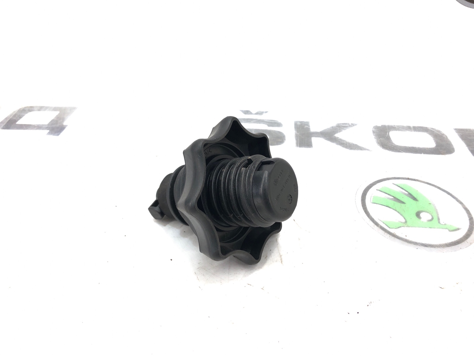 Крепление запасного колеса, 1000 рублей, Москва