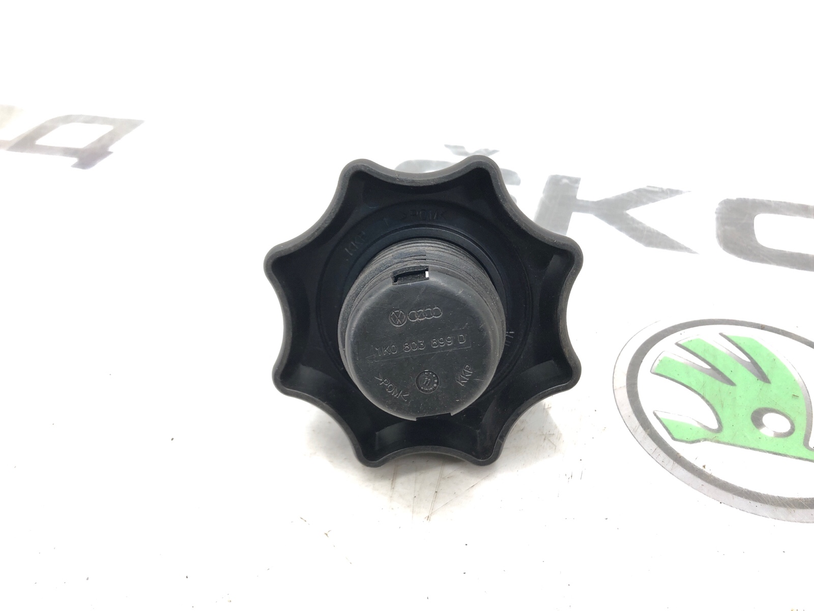 Крепление запасного колеса, 1000 рублей, Москва