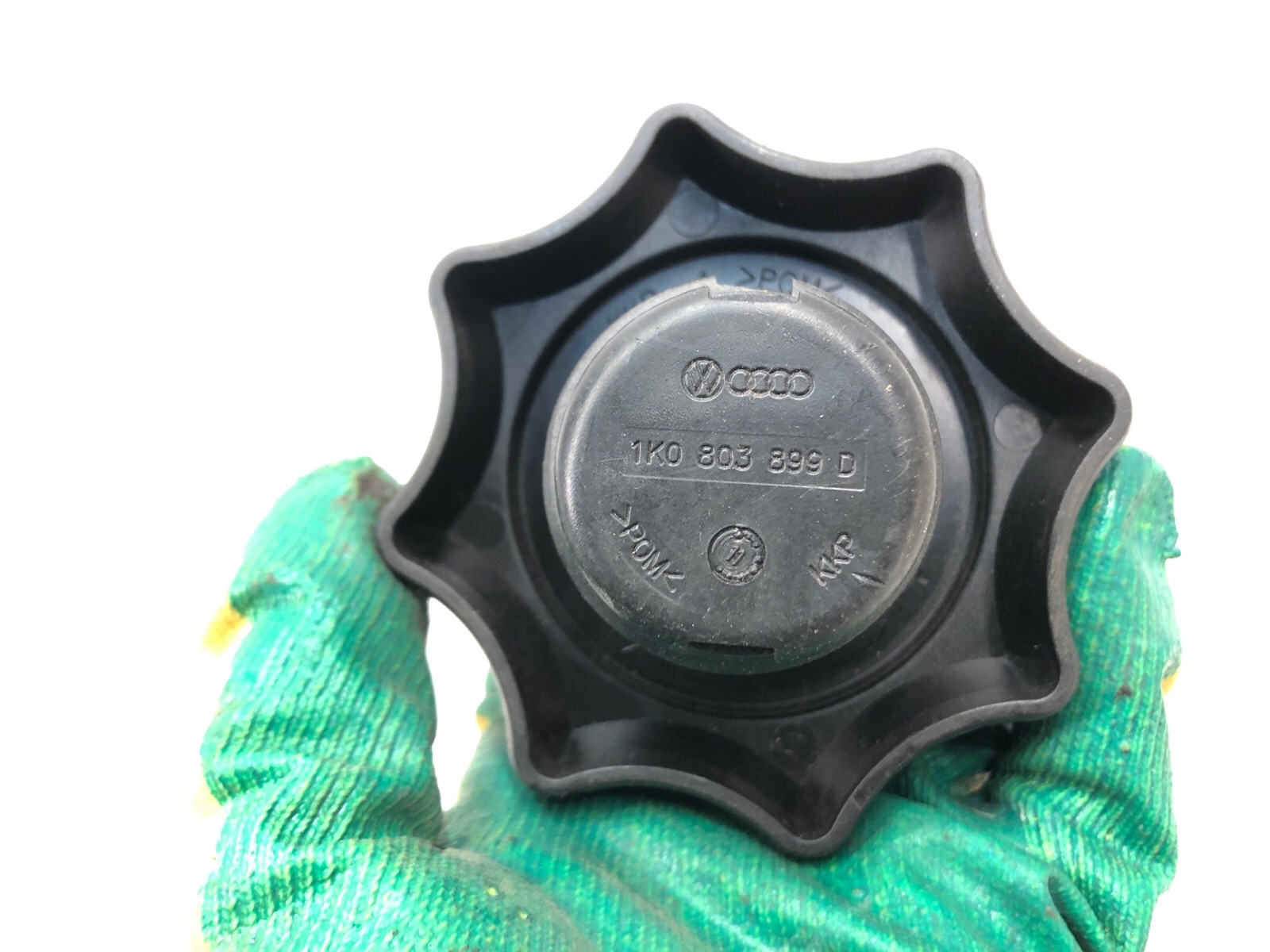 Крепление запасного колеса, 1000 рублей, Москва