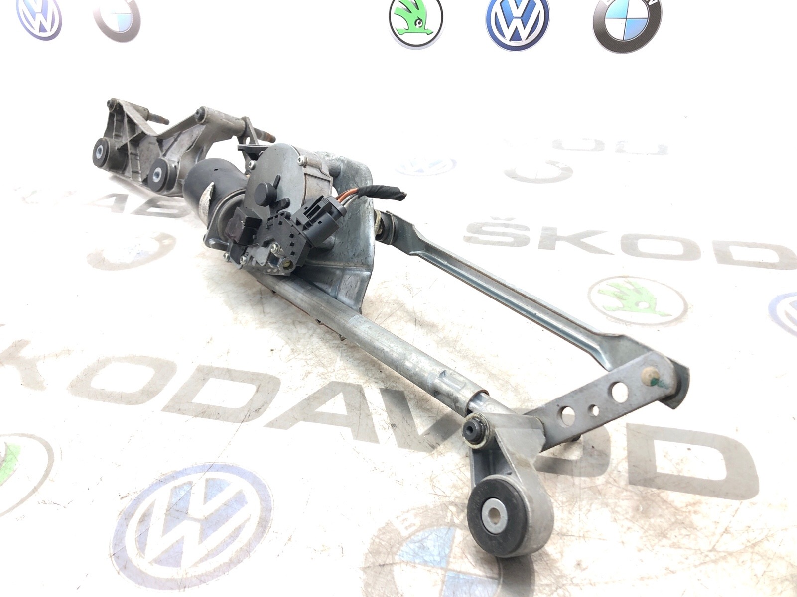 Трапеция дворников, 10000 рублей, Москва