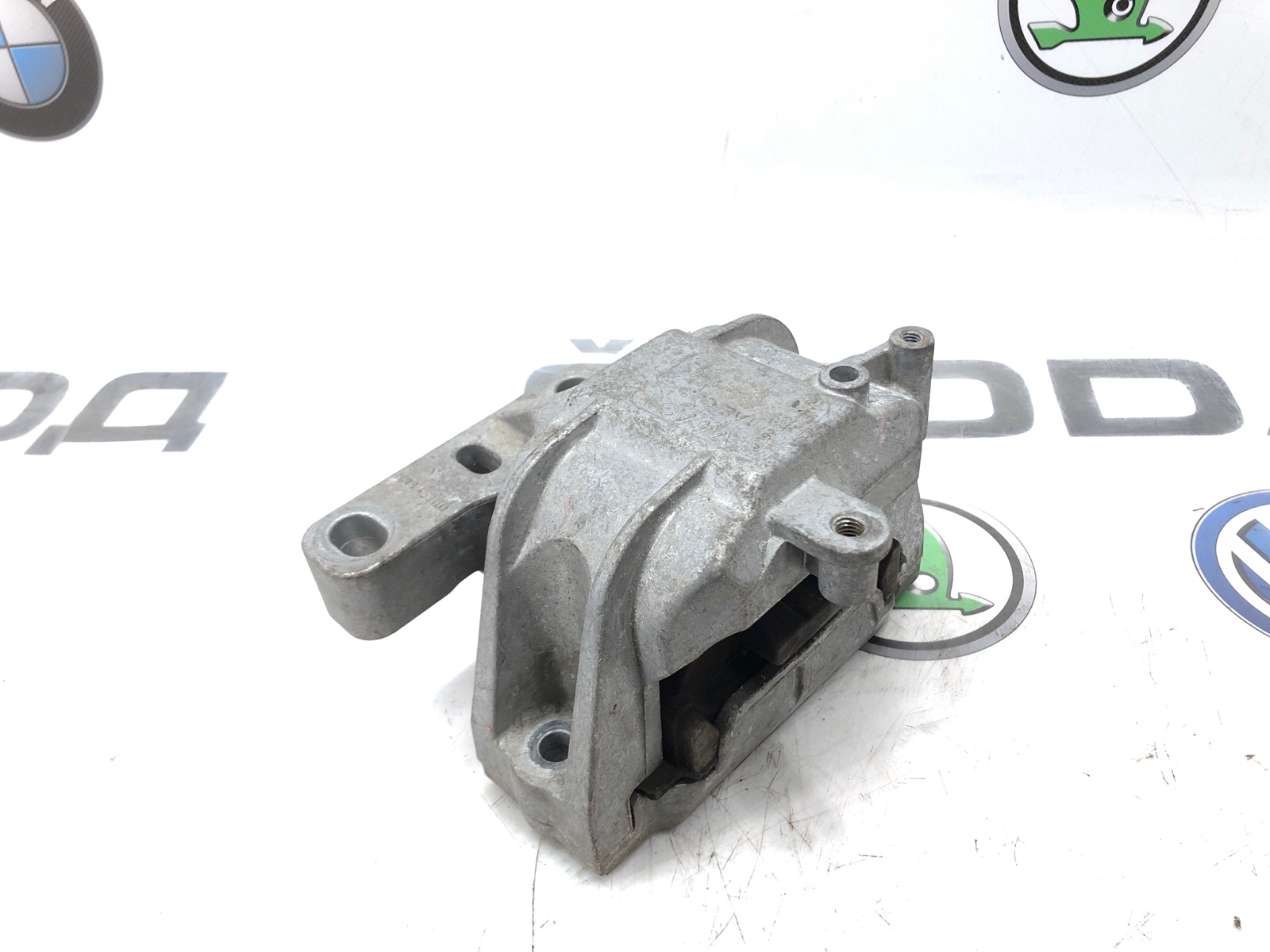 Опора двигателя, 1000 рублей, Москва