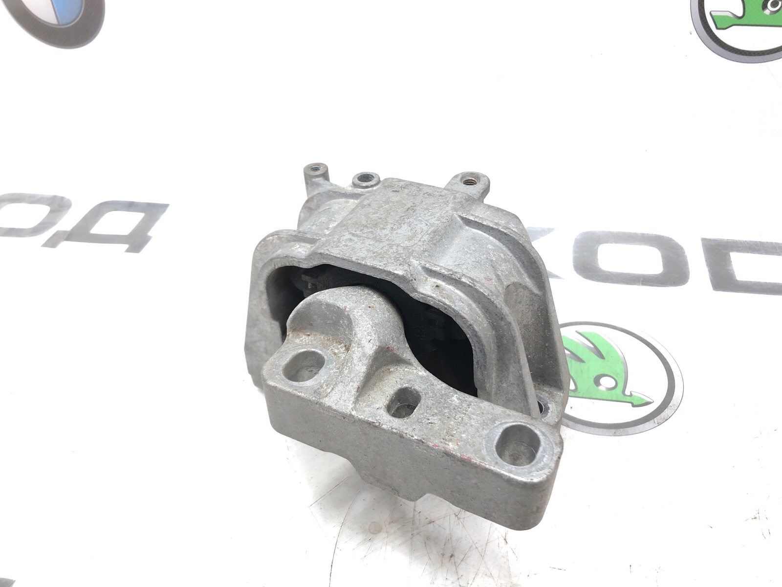 Опора двигателя, 1000 рублей, Москва