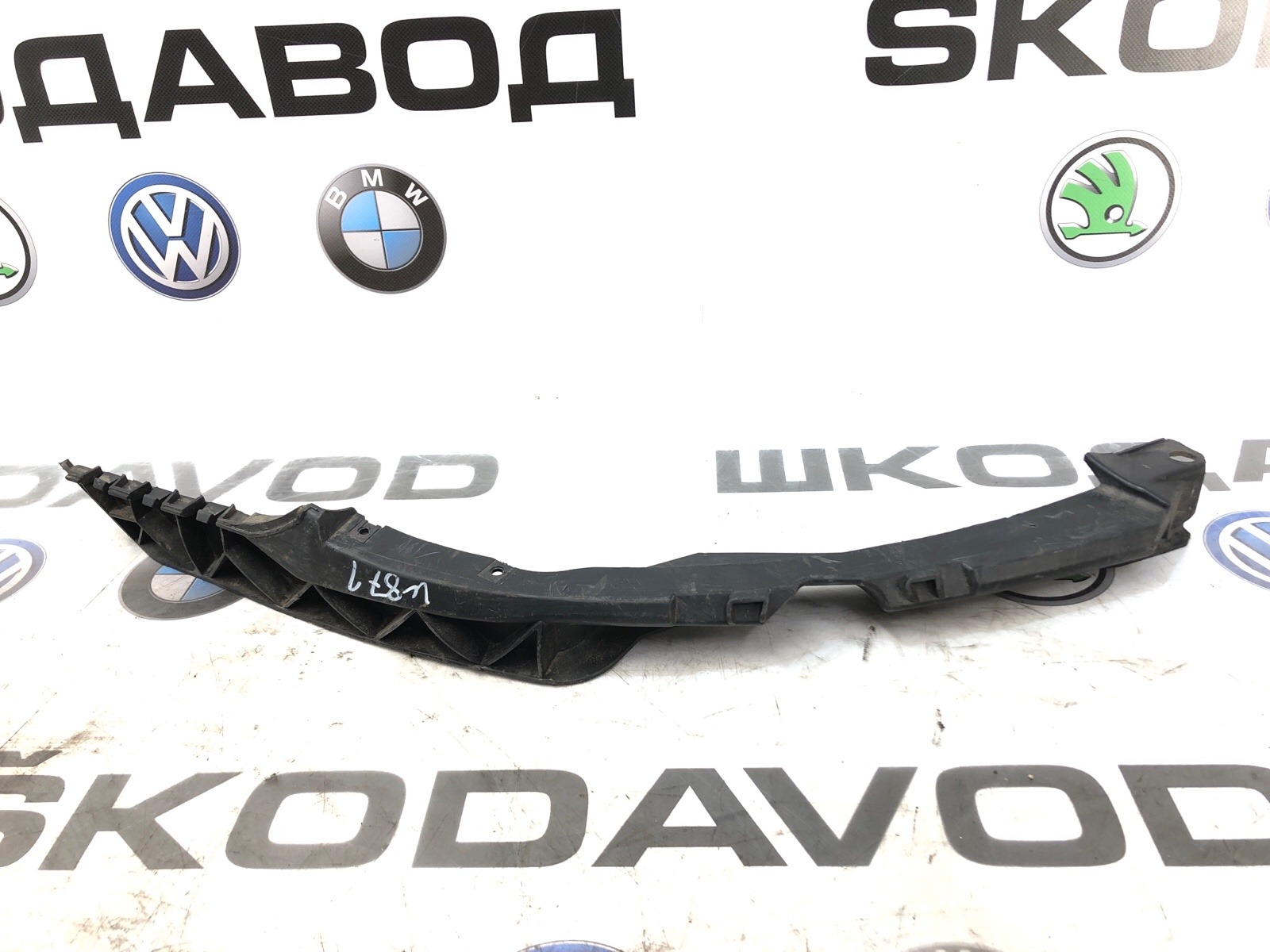 Направляющая бампера, 1600 рублей, Москва