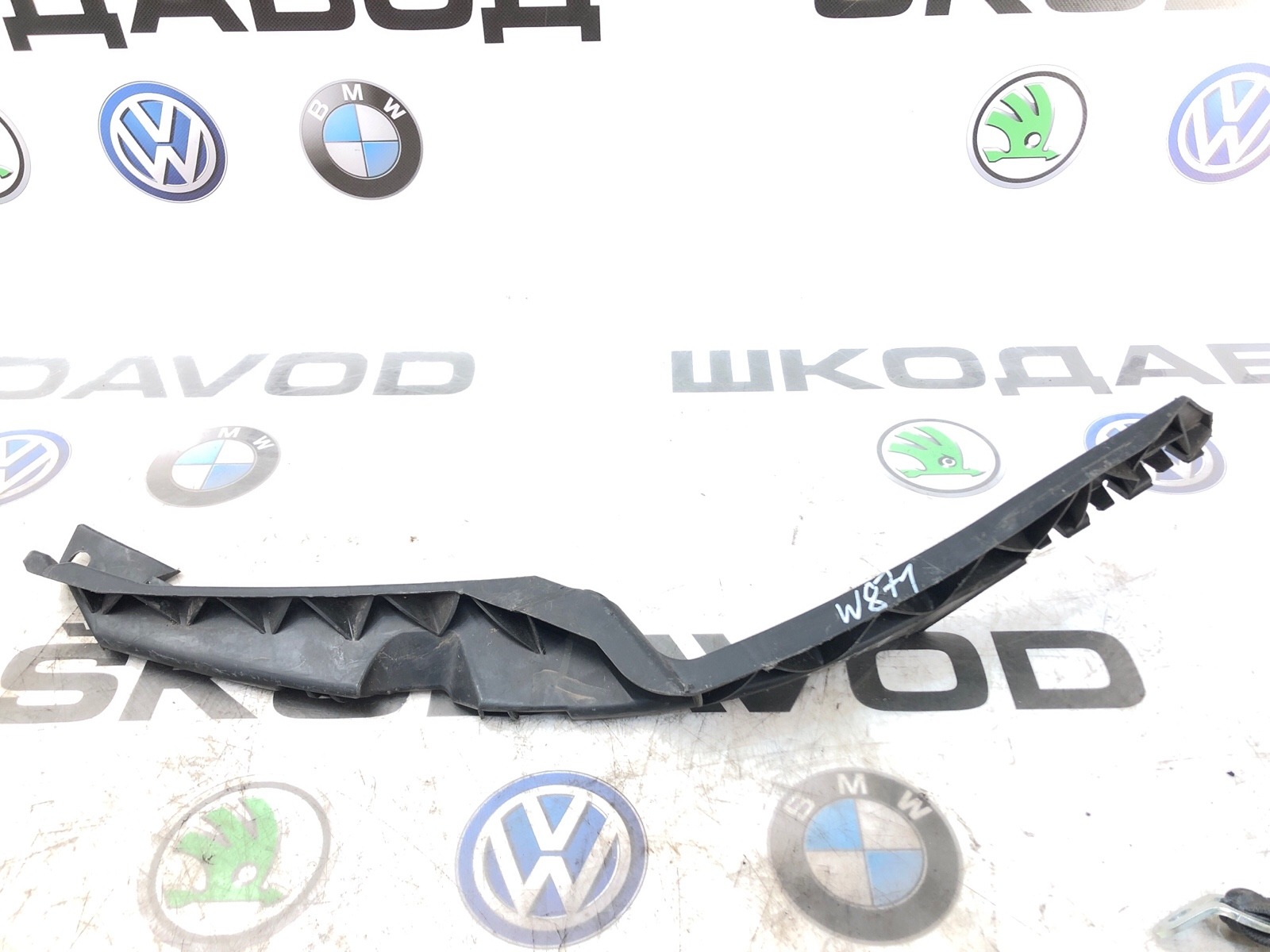 Направляющая бампера, 1600 рублей, Москва