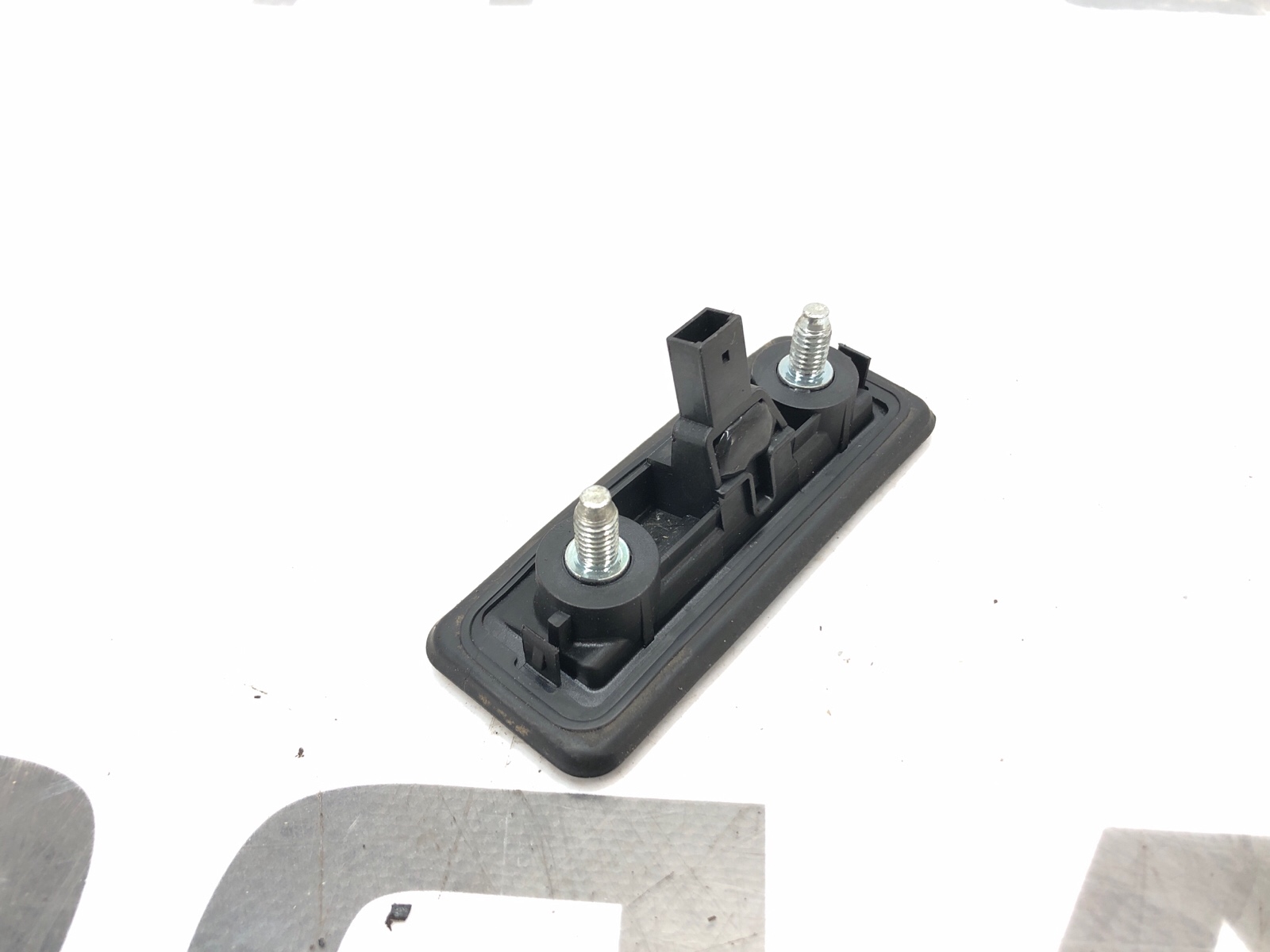 Кнопка открытия багажника, 2500 рублей, Москва