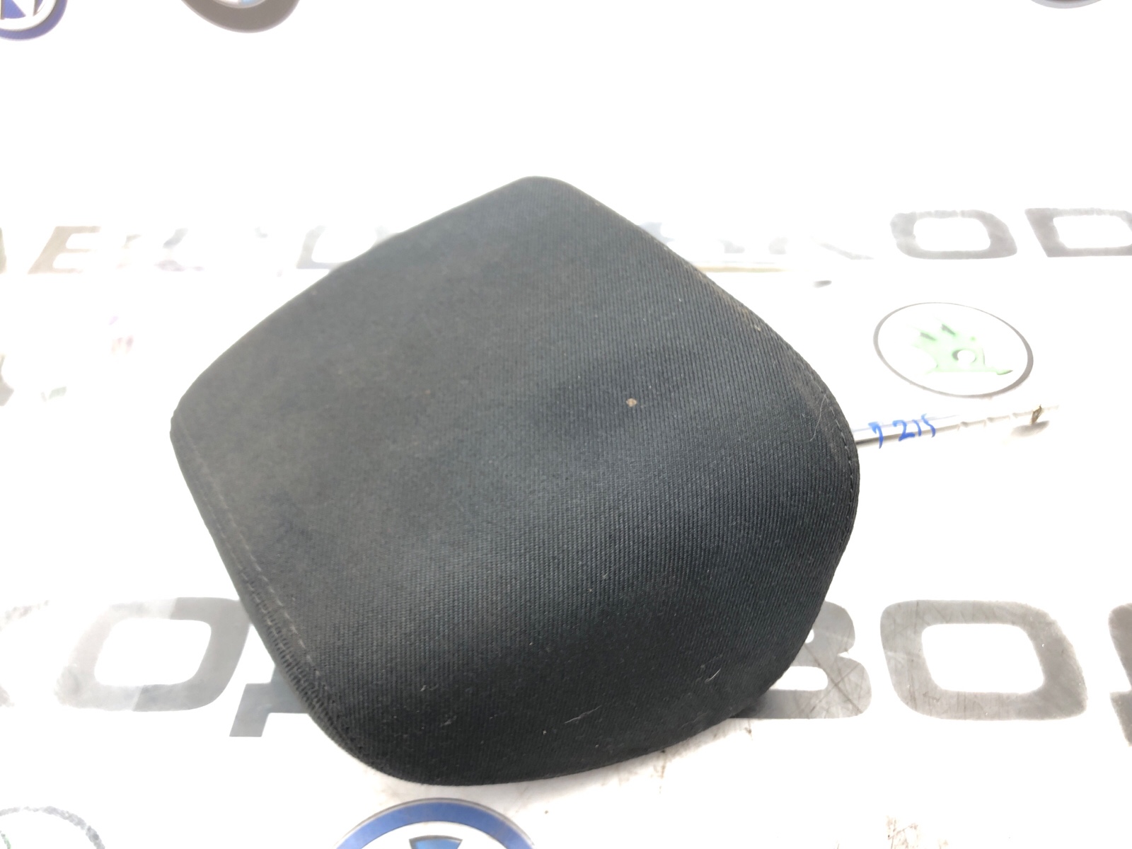 Подголовник, 1000 рублей, Москва