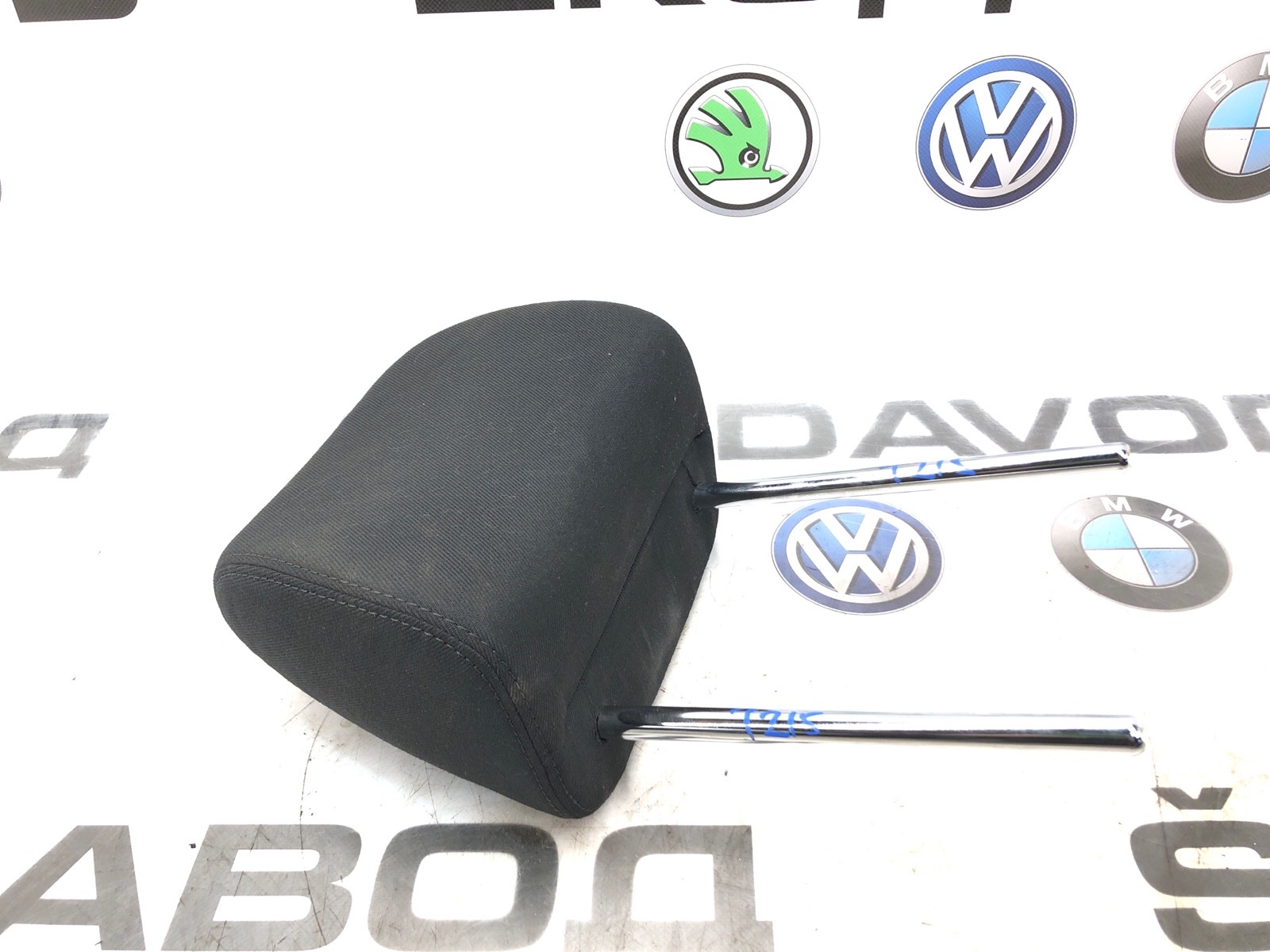 Подголовник, 1000 рублей, Москва