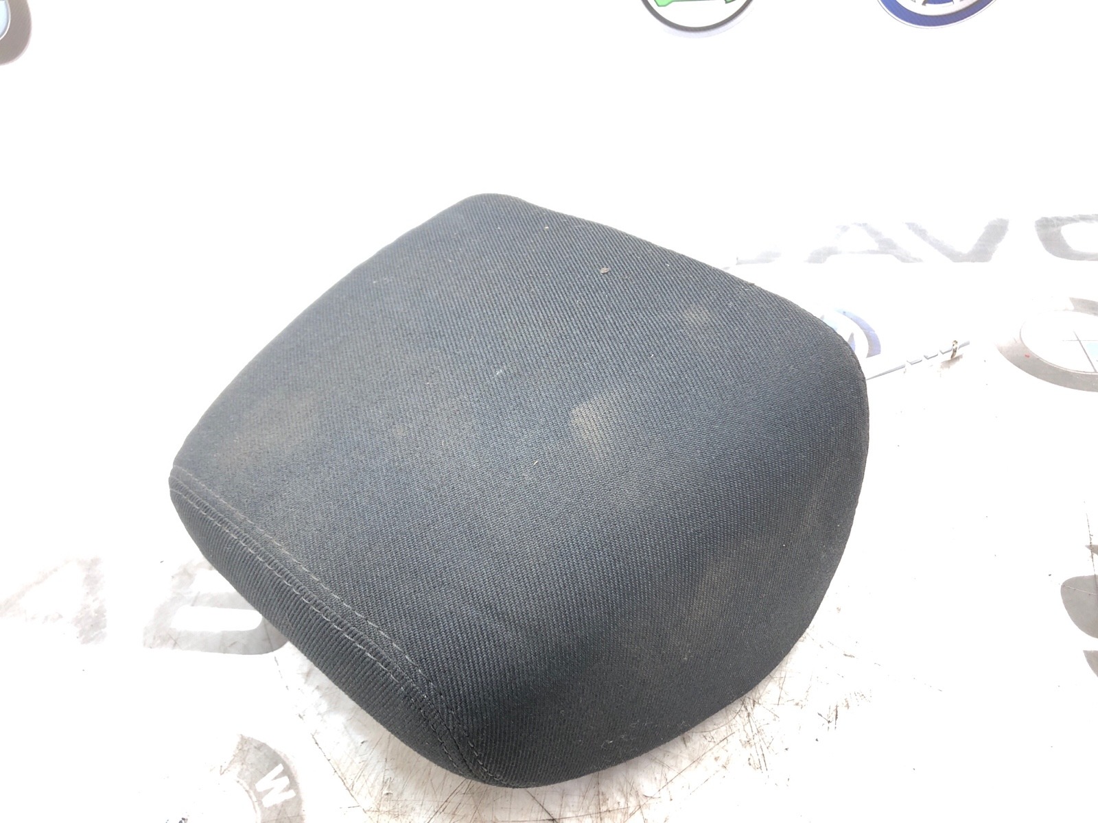 Подголовник, 1000 рублей, Москва