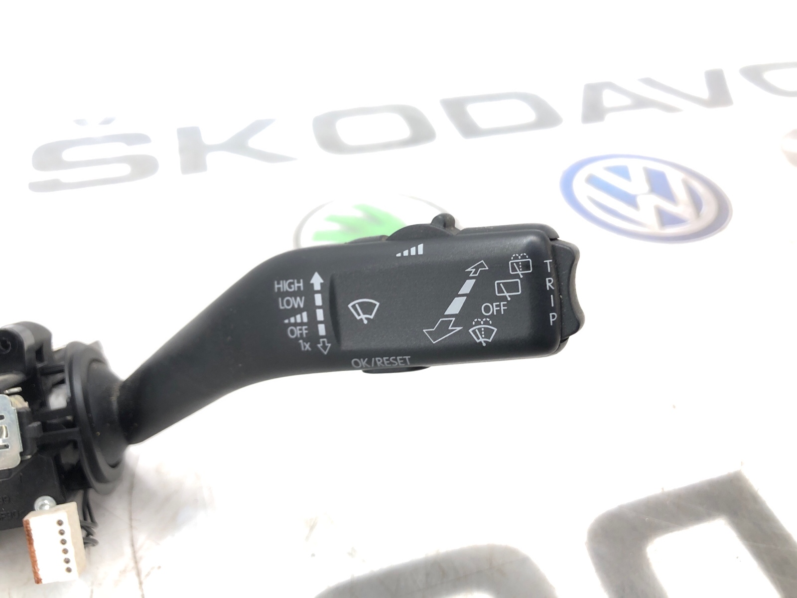 Подрулевой переключатель, 2000 рублей, Москва