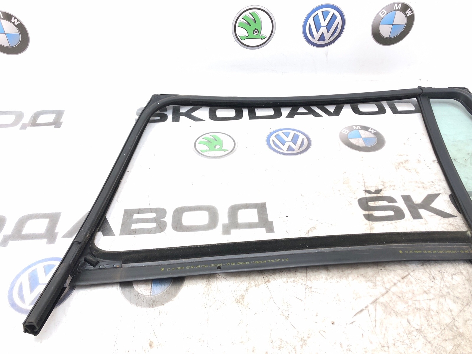 форточка двери, 1500 рублей, Москва